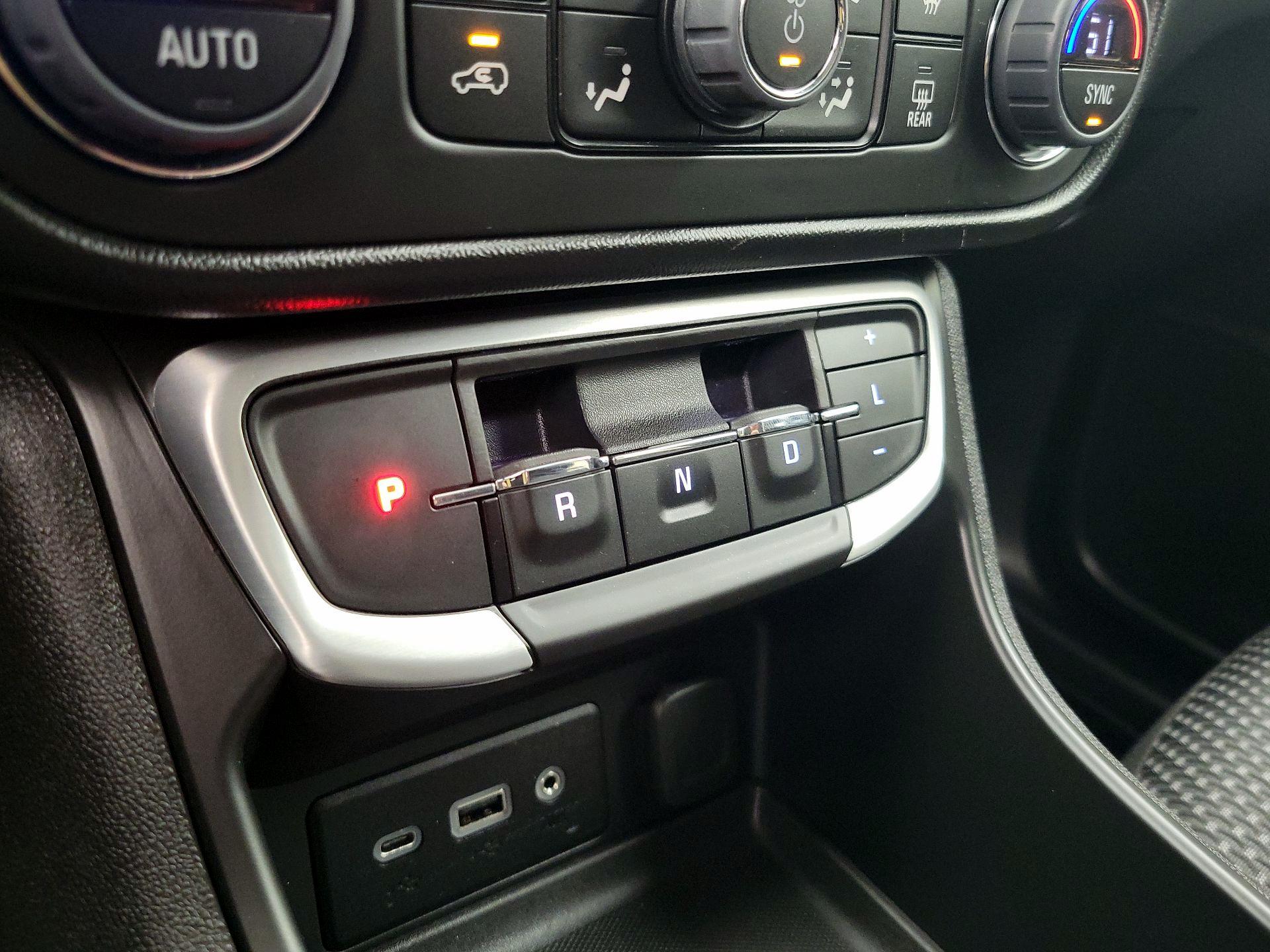 Thumbnail: 2022 GMC Terrain - 17