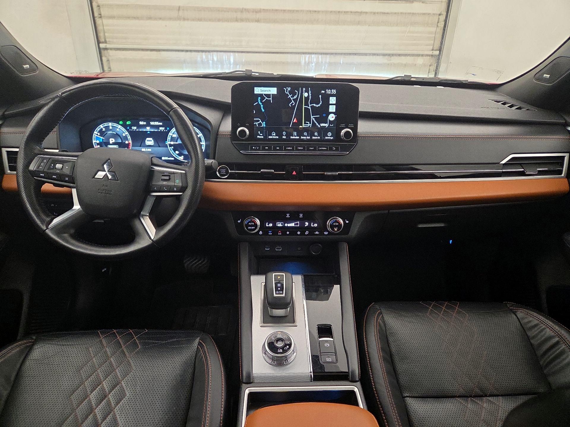 Thumbnail: 2022 Mitsubishi Outlander - 9