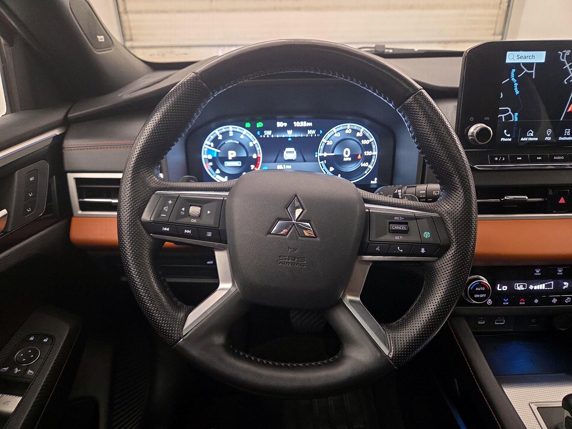 Thumbnail: 2022 Mitsubishi Outlander - 10