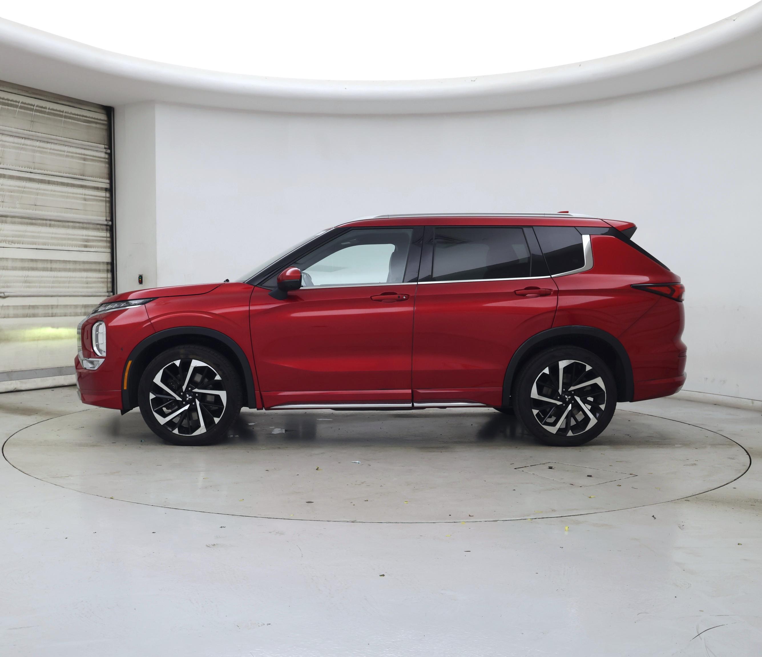 Thumbnail: 2022 Mitsubishi Outlander - 3