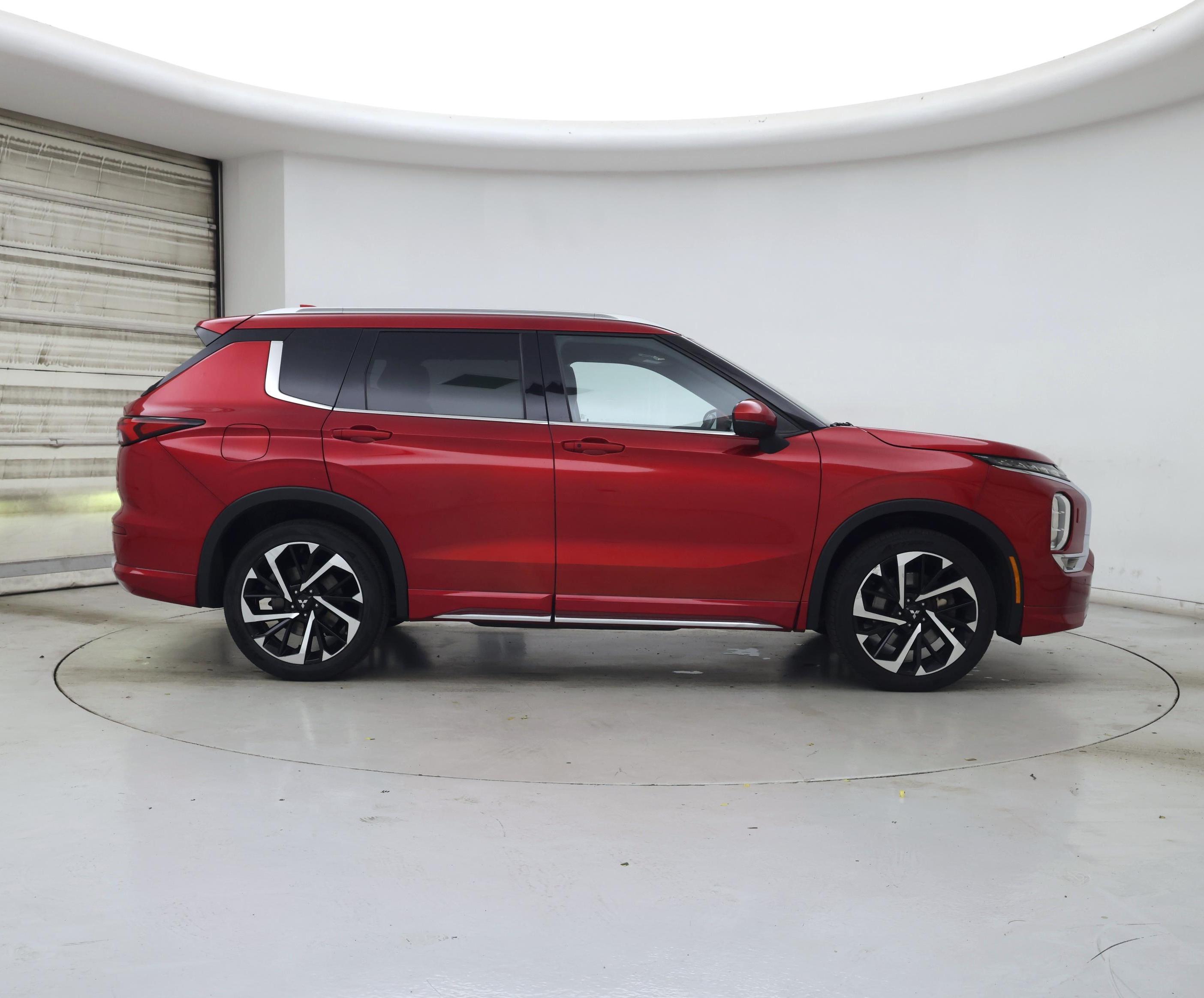 Thumbnail: 2022 Mitsubishi Outlander - 7
