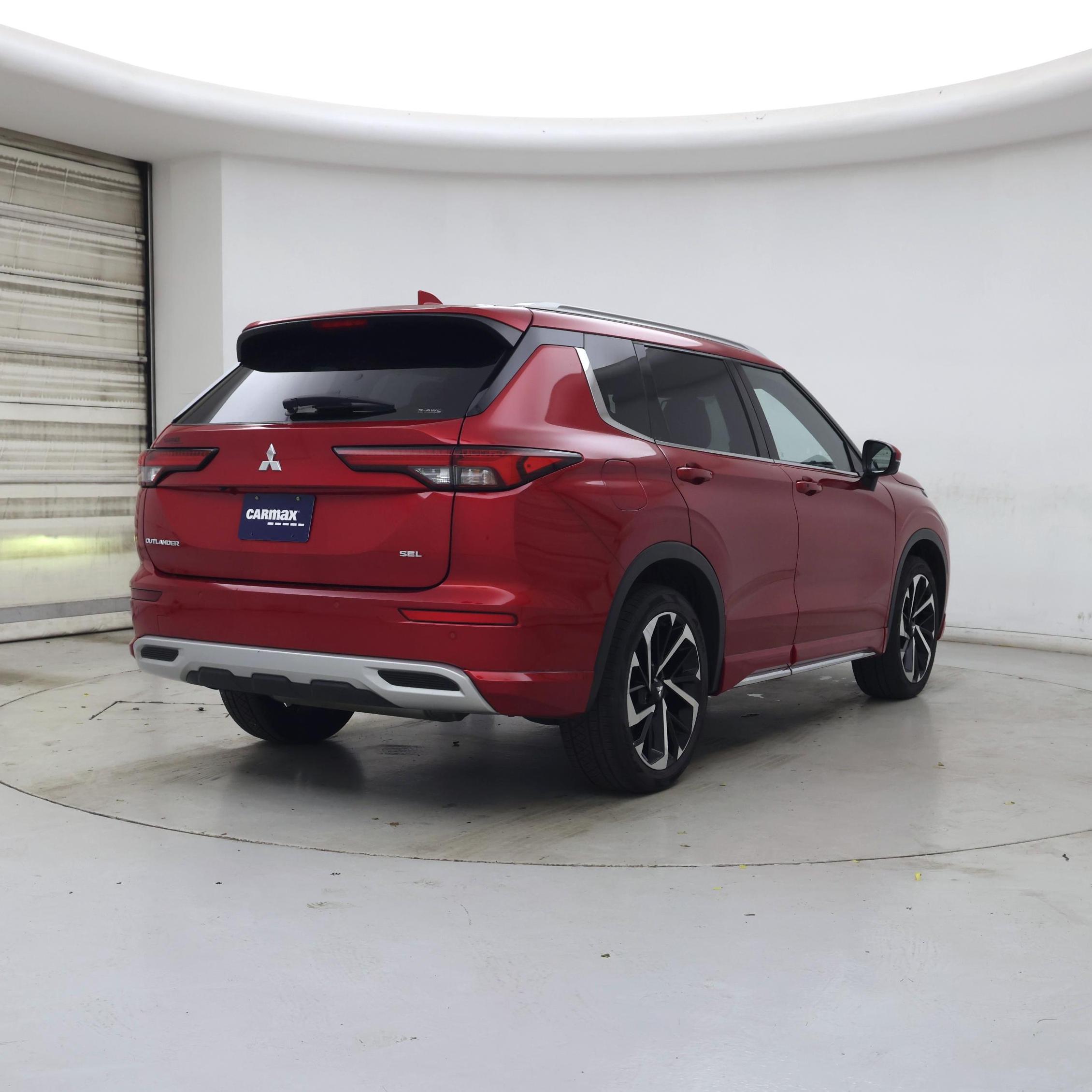 Thumbnail: 2022 Mitsubishi Outlander - 8