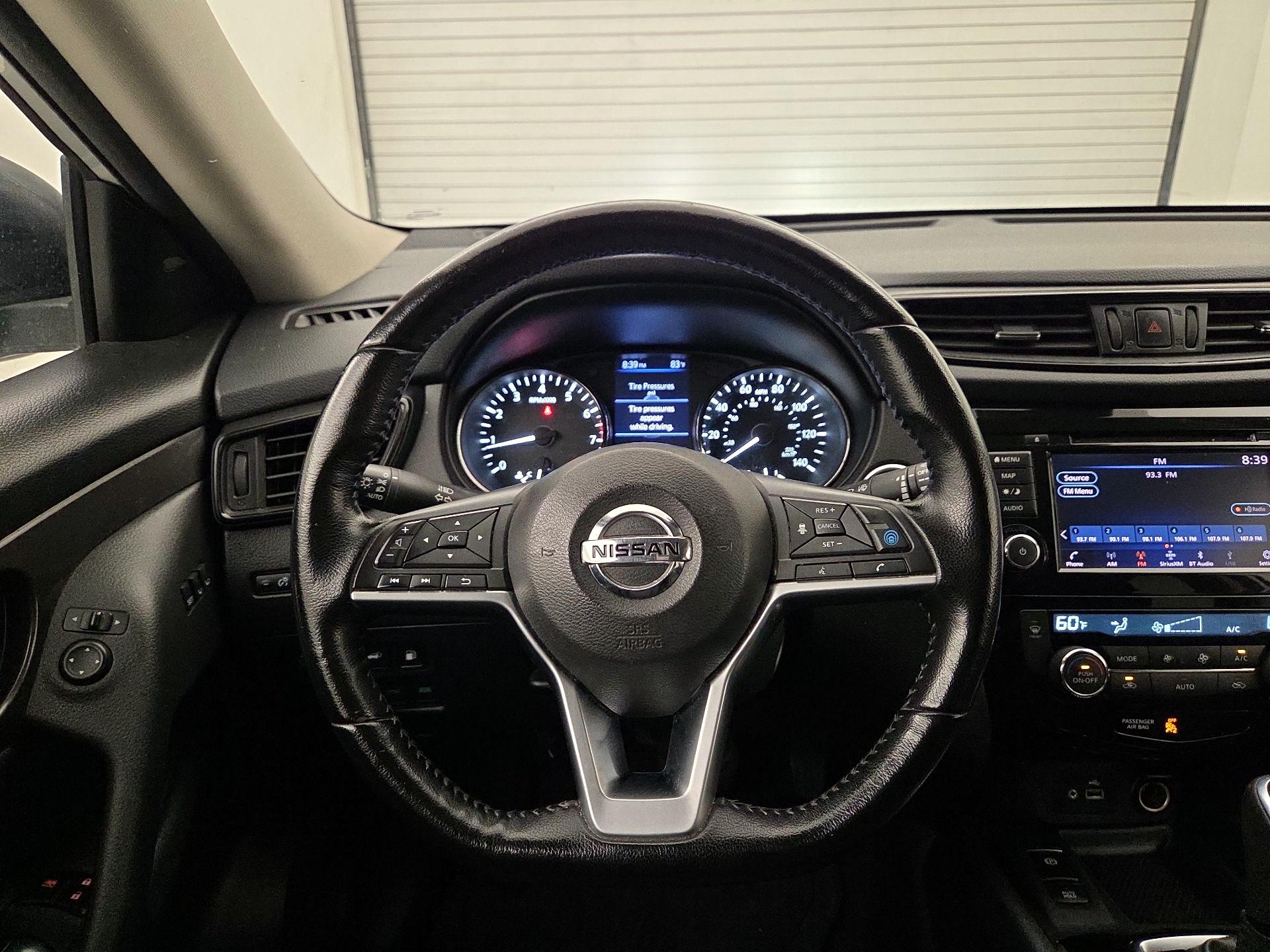Thumbnail: 2020 Nissan Rogue - 10