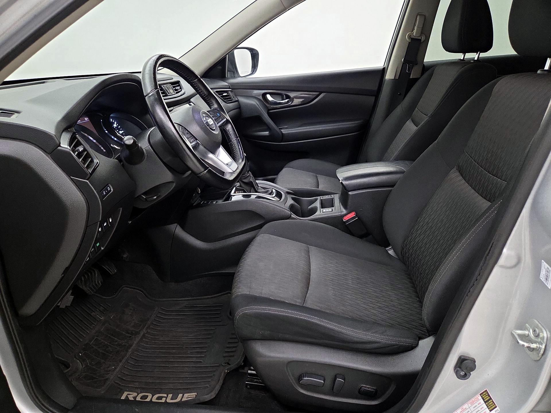 Thumbnail: 2020 Nissan Rogue - 11