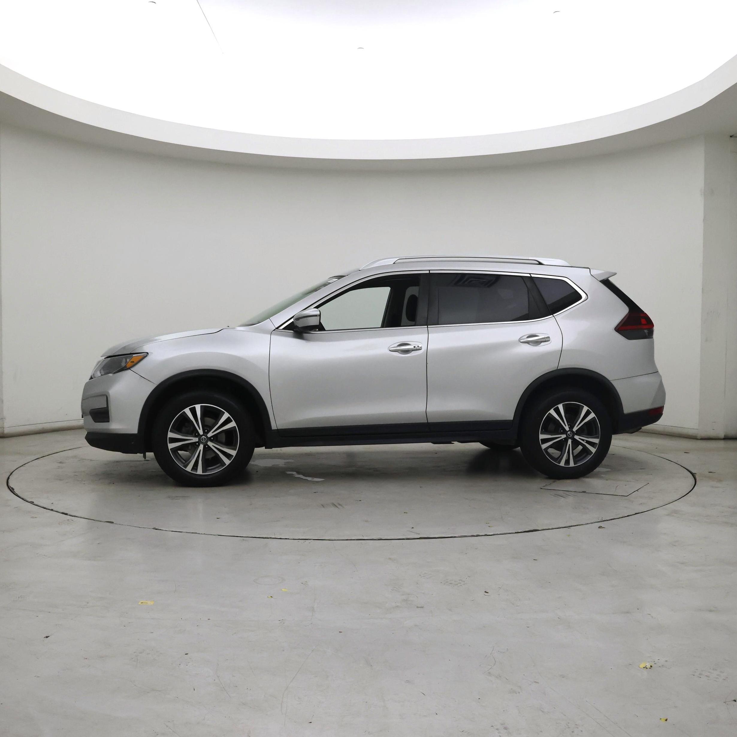 Thumbnail: 2020 Nissan Rogue - 3