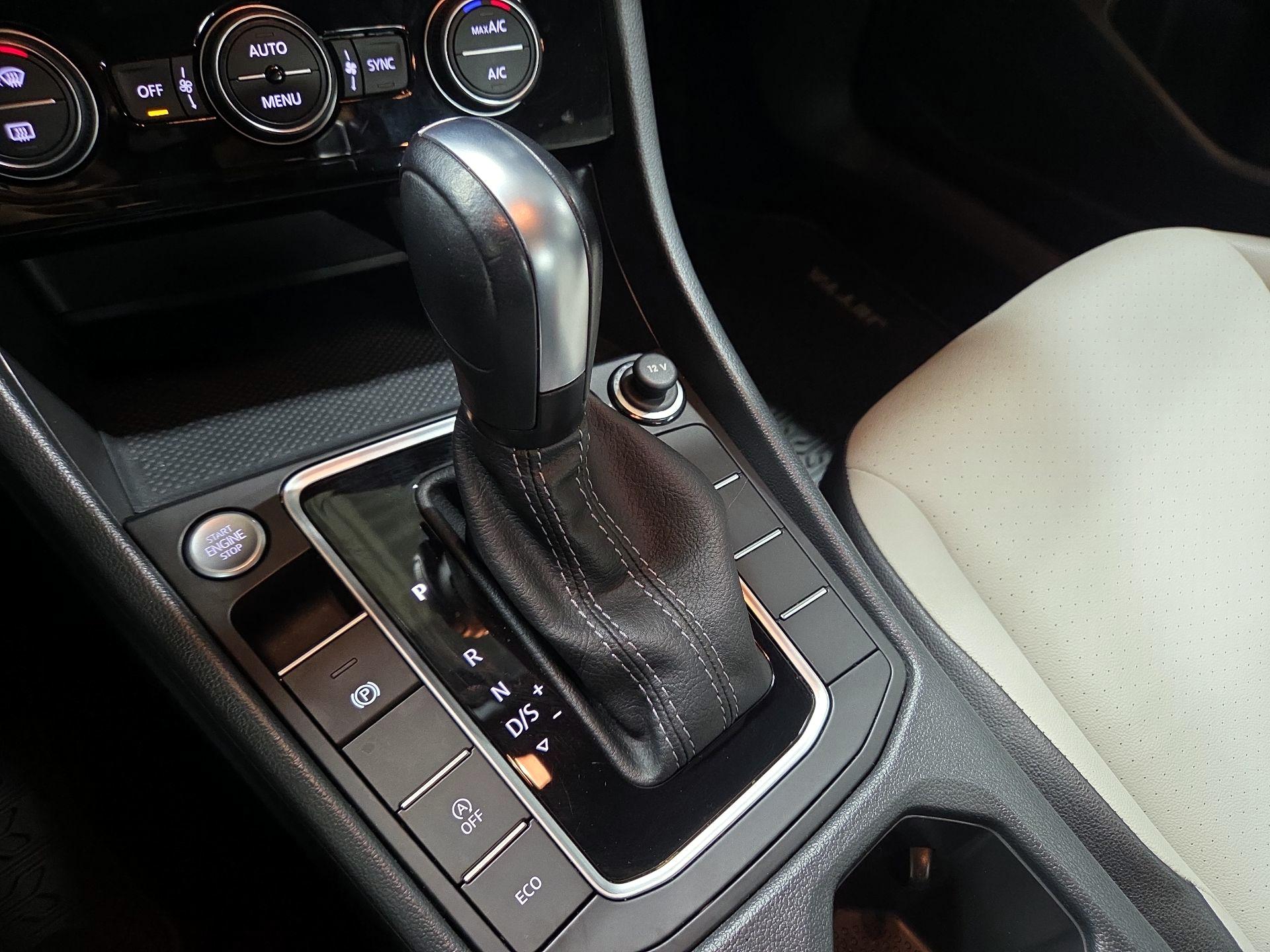 Thumbnail: 2021 Volkswagen Jetta - 17