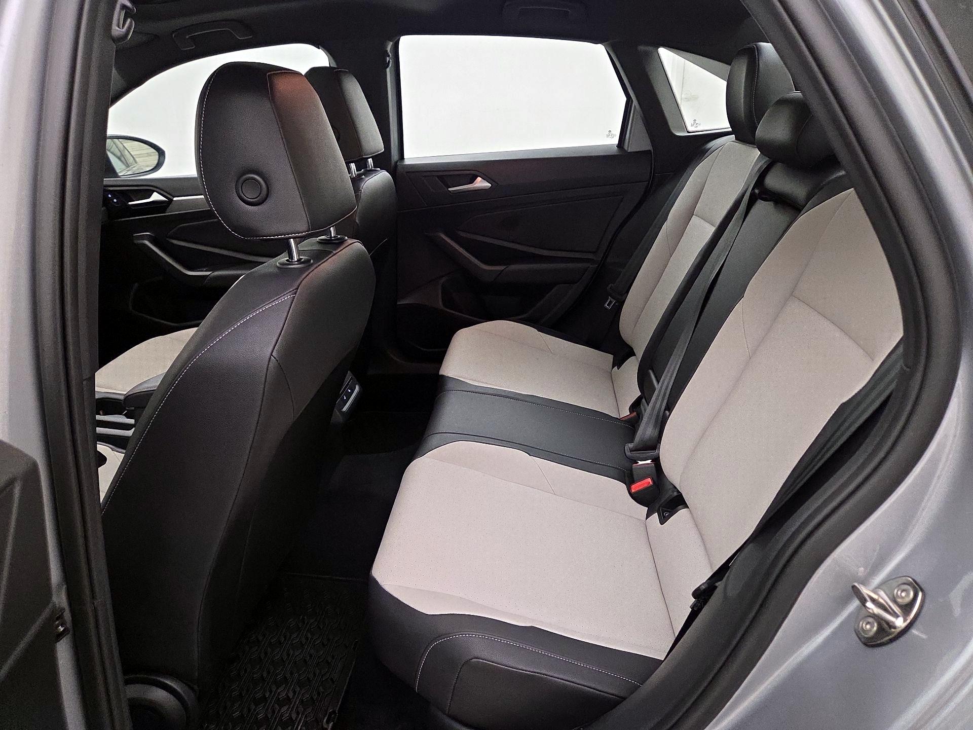 Thumbnail: 2021 Volkswagen Jetta - 20