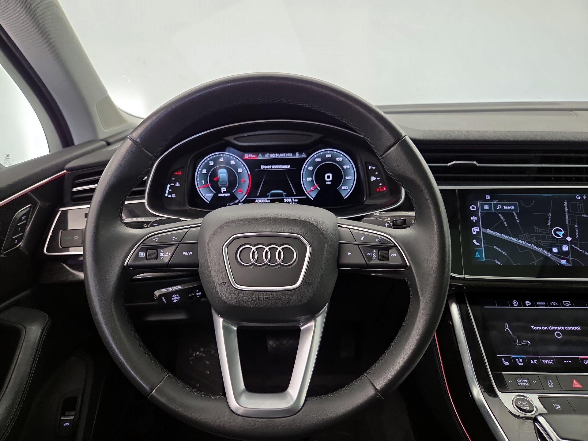 Thumbnail: 2022 Audi Q7 - 10