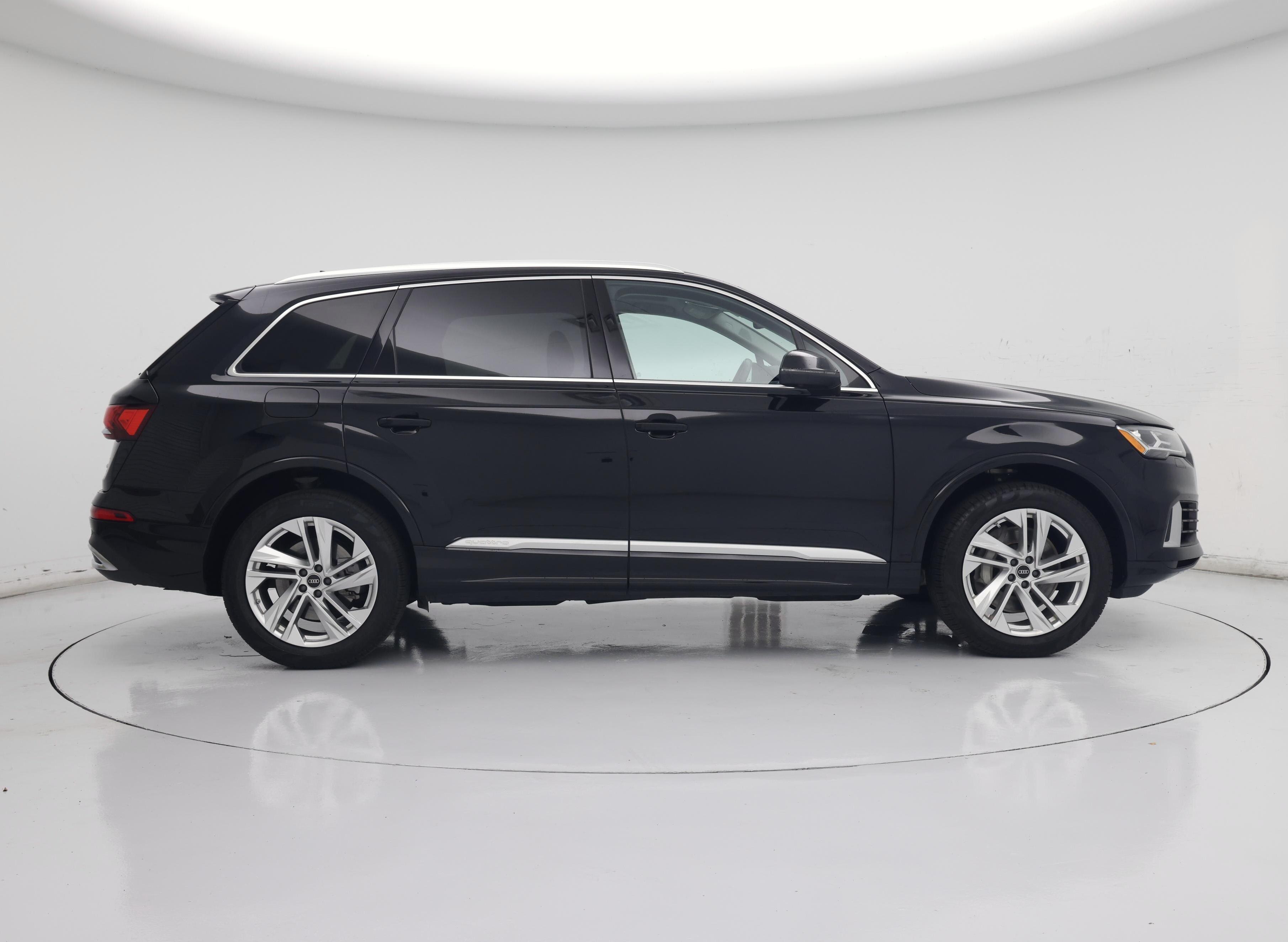 Thumbnail: 2022 Audi Q7 - 7