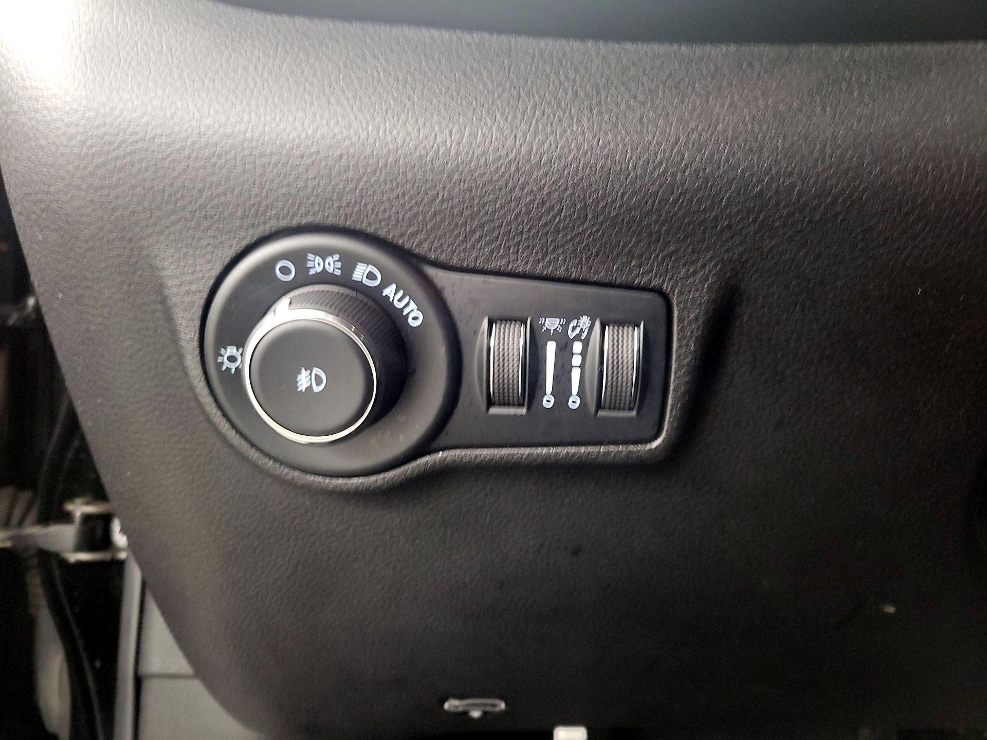 Thumbnail: 2022 Jeep Compass - 13