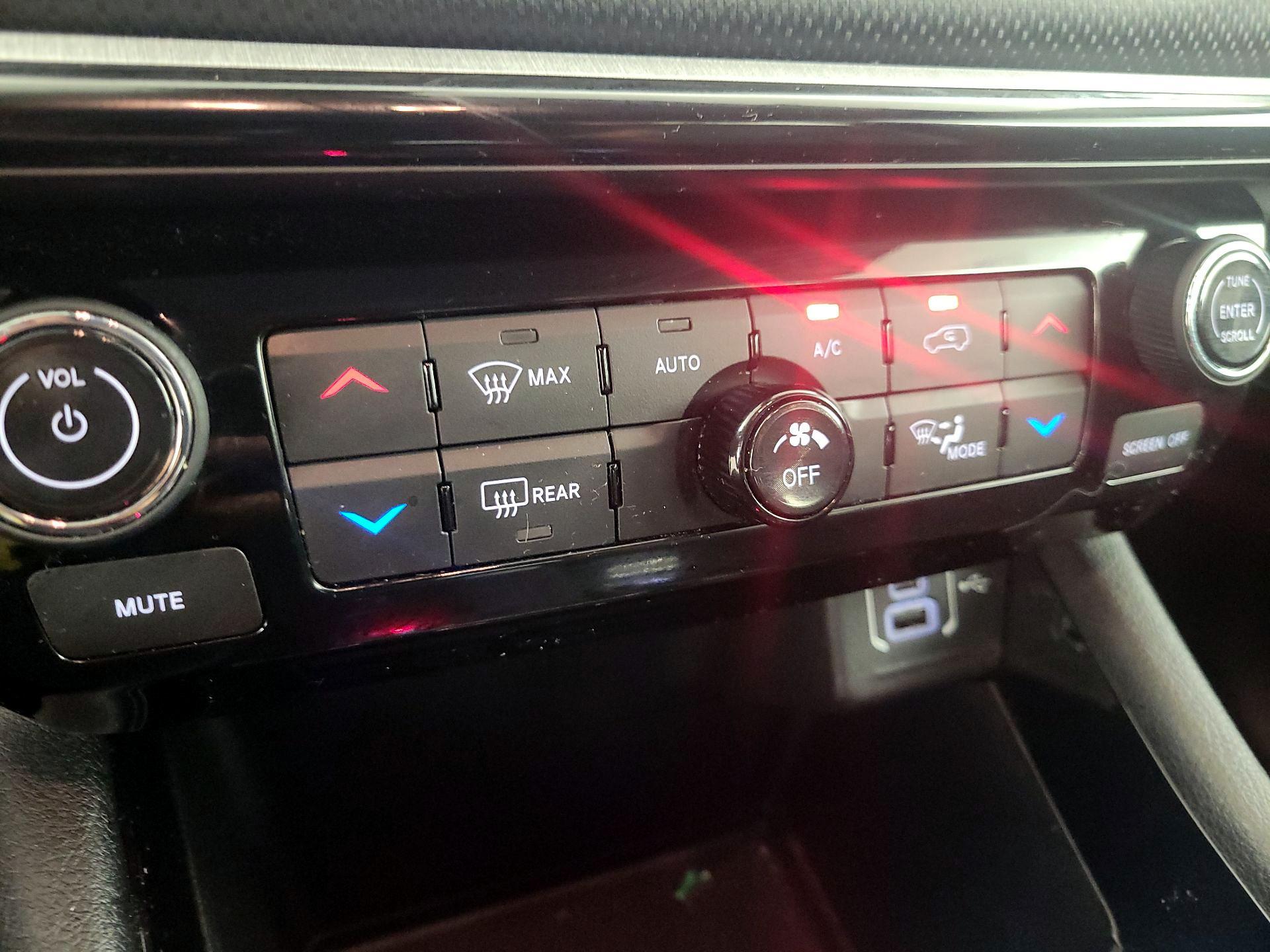 Thumbnail: 2022 Jeep Compass - 17