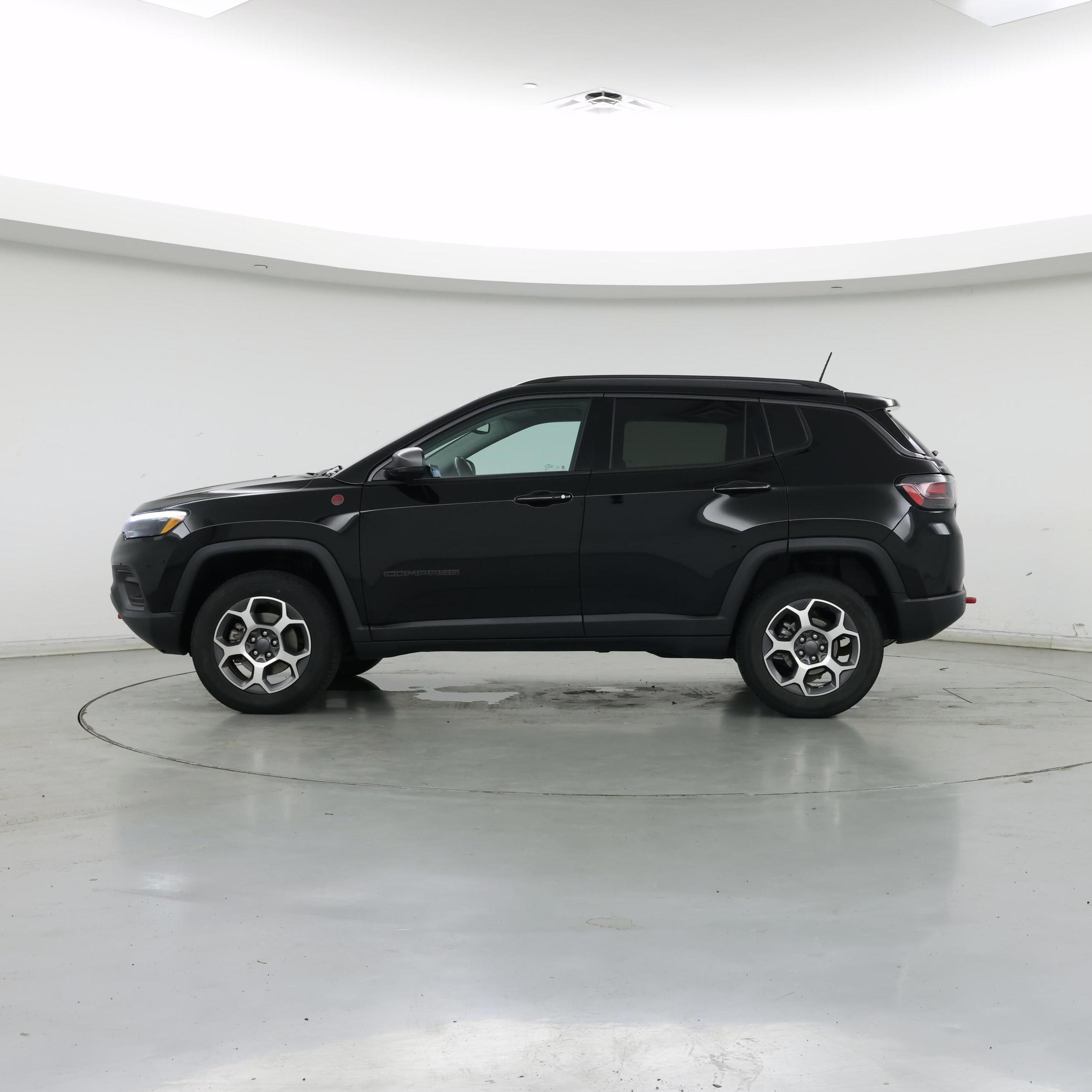 Thumbnail: 2022 Jeep Compass - 3
