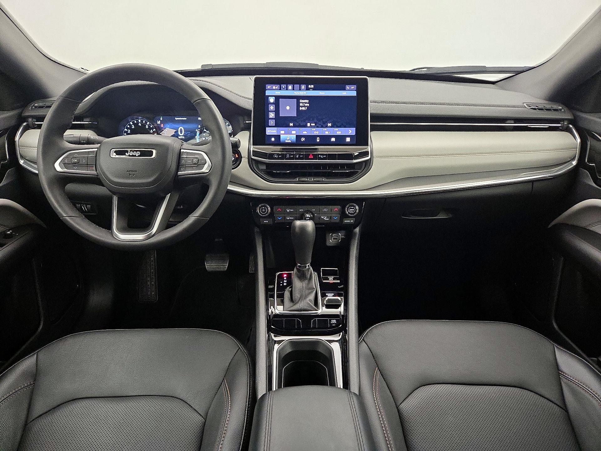 Thumbnail: 2023 Jeep Compass - 9