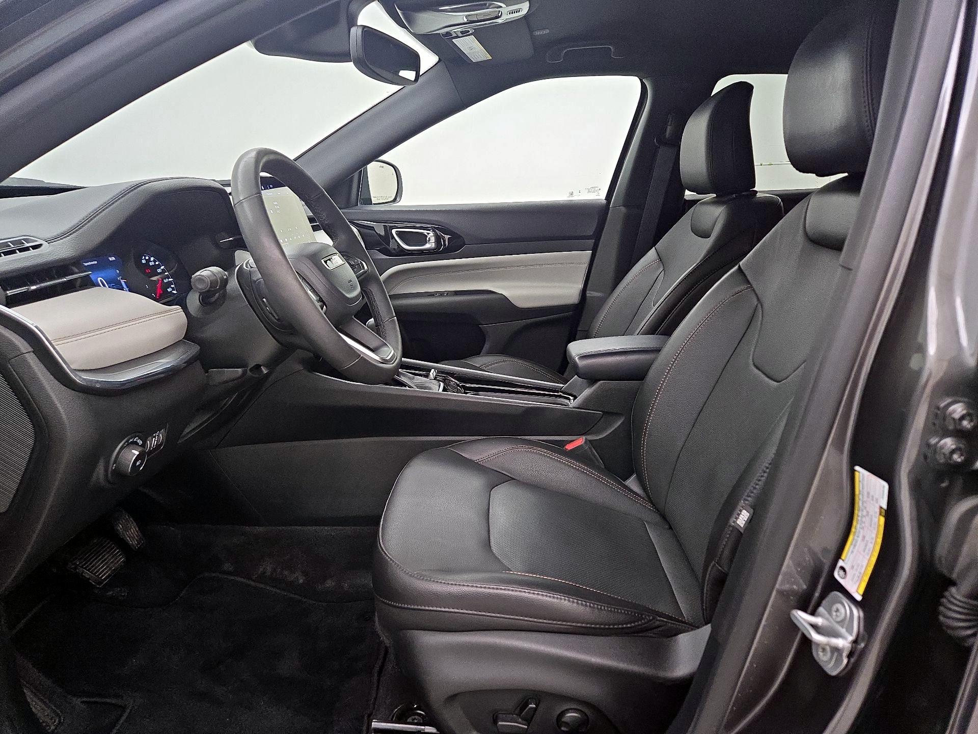 Thumbnail: 2023 Jeep Compass - 11
