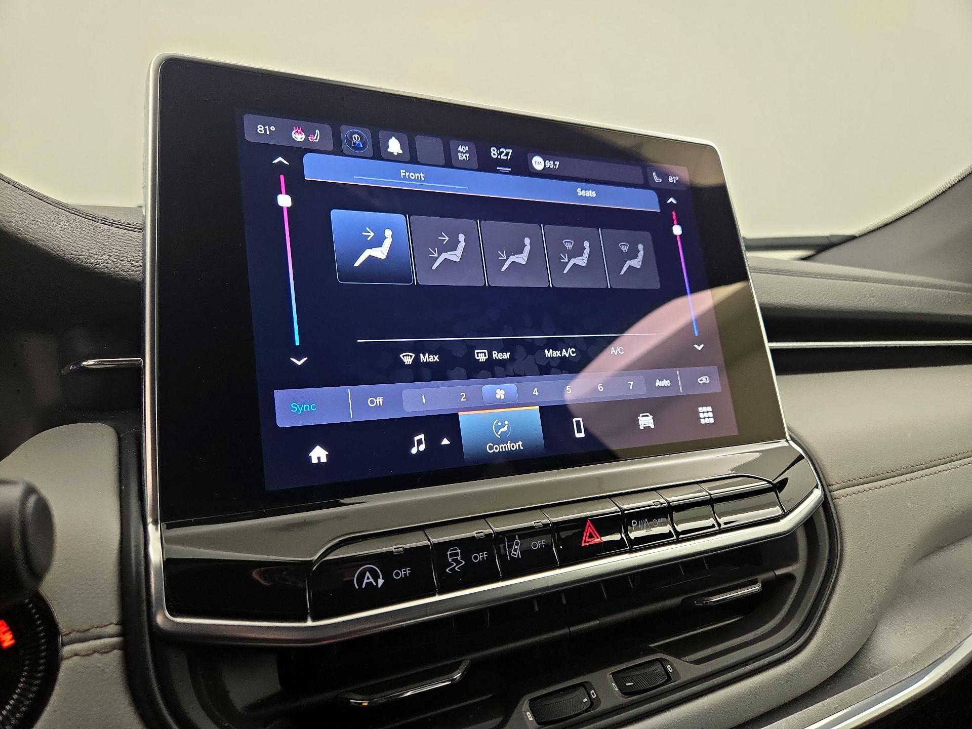 Thumbnail: 2023 Jeep Compass - 16