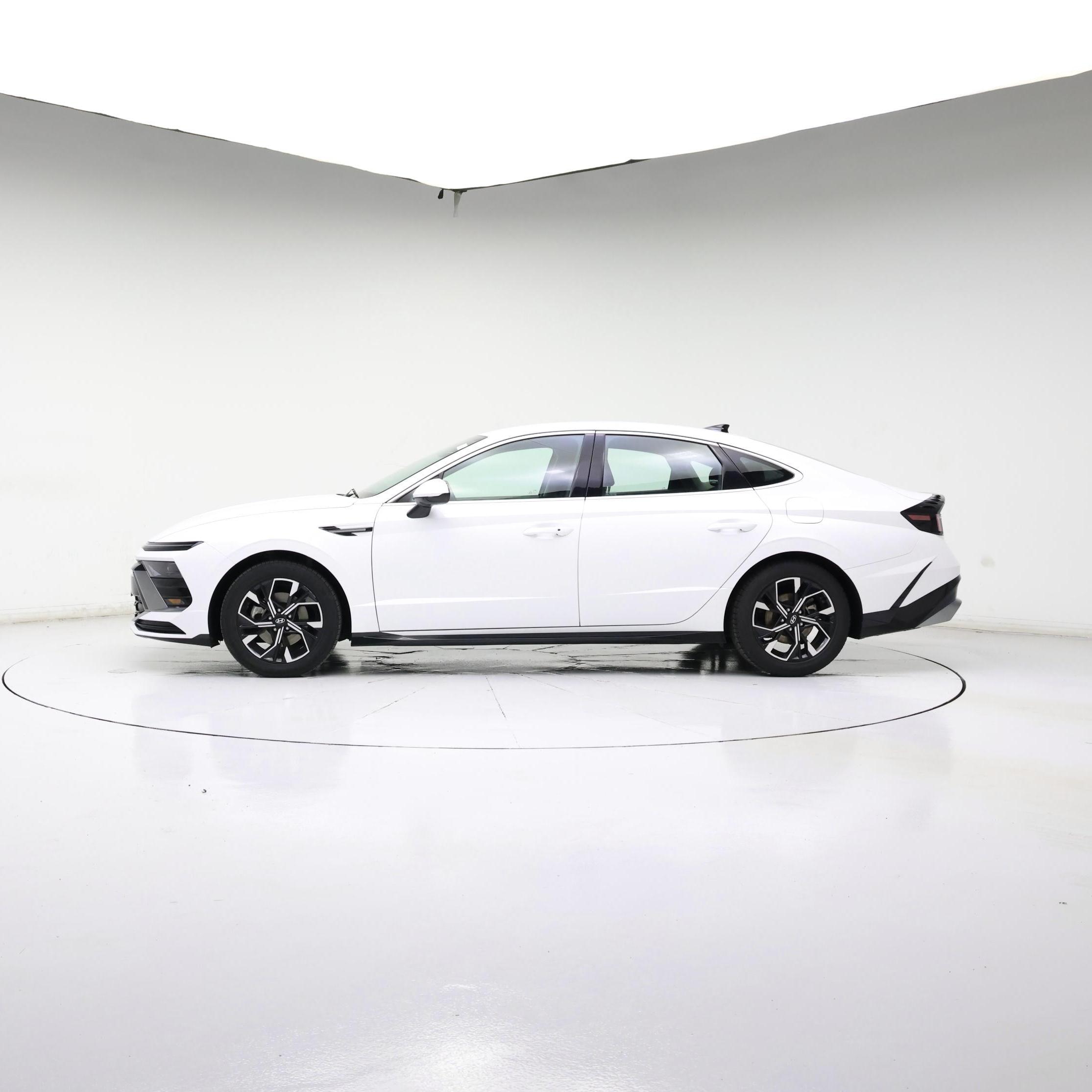 Thumbnail: 2024 Hyundai Sonata - 3