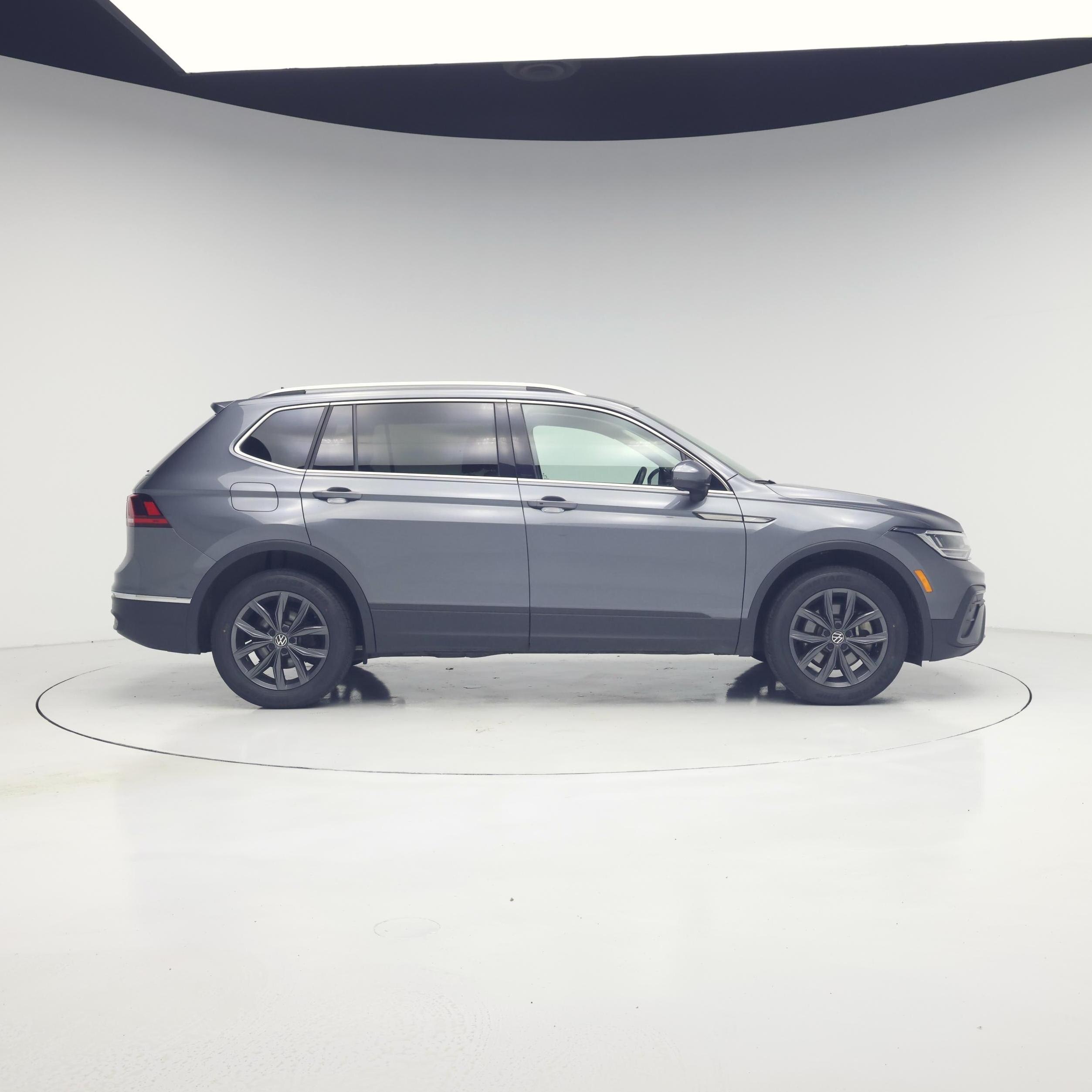 Thumbnail: 2024 Volkswagen Tiguan - 7