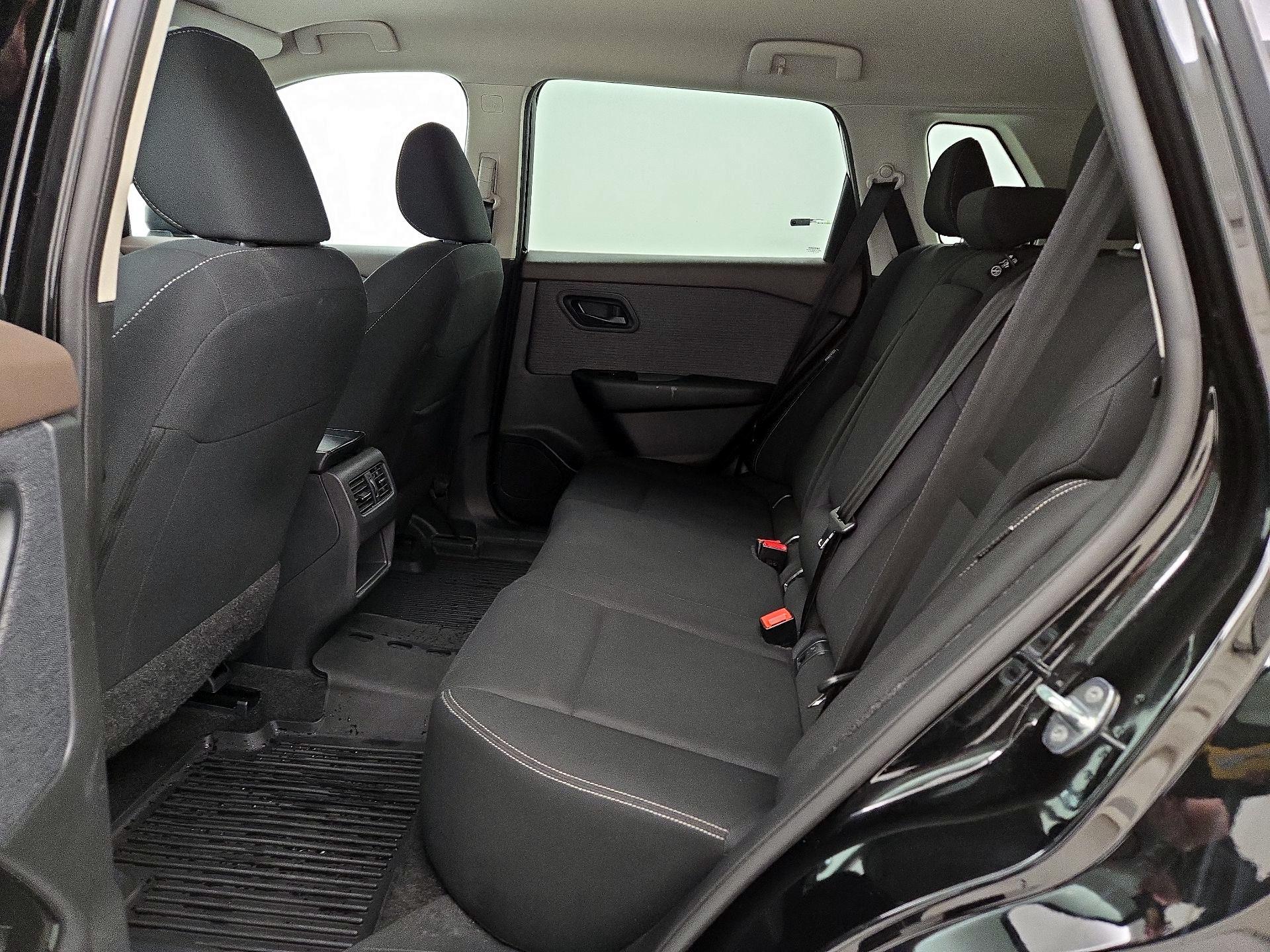 Thumbnail: 2023 Nissan Rogue - 19