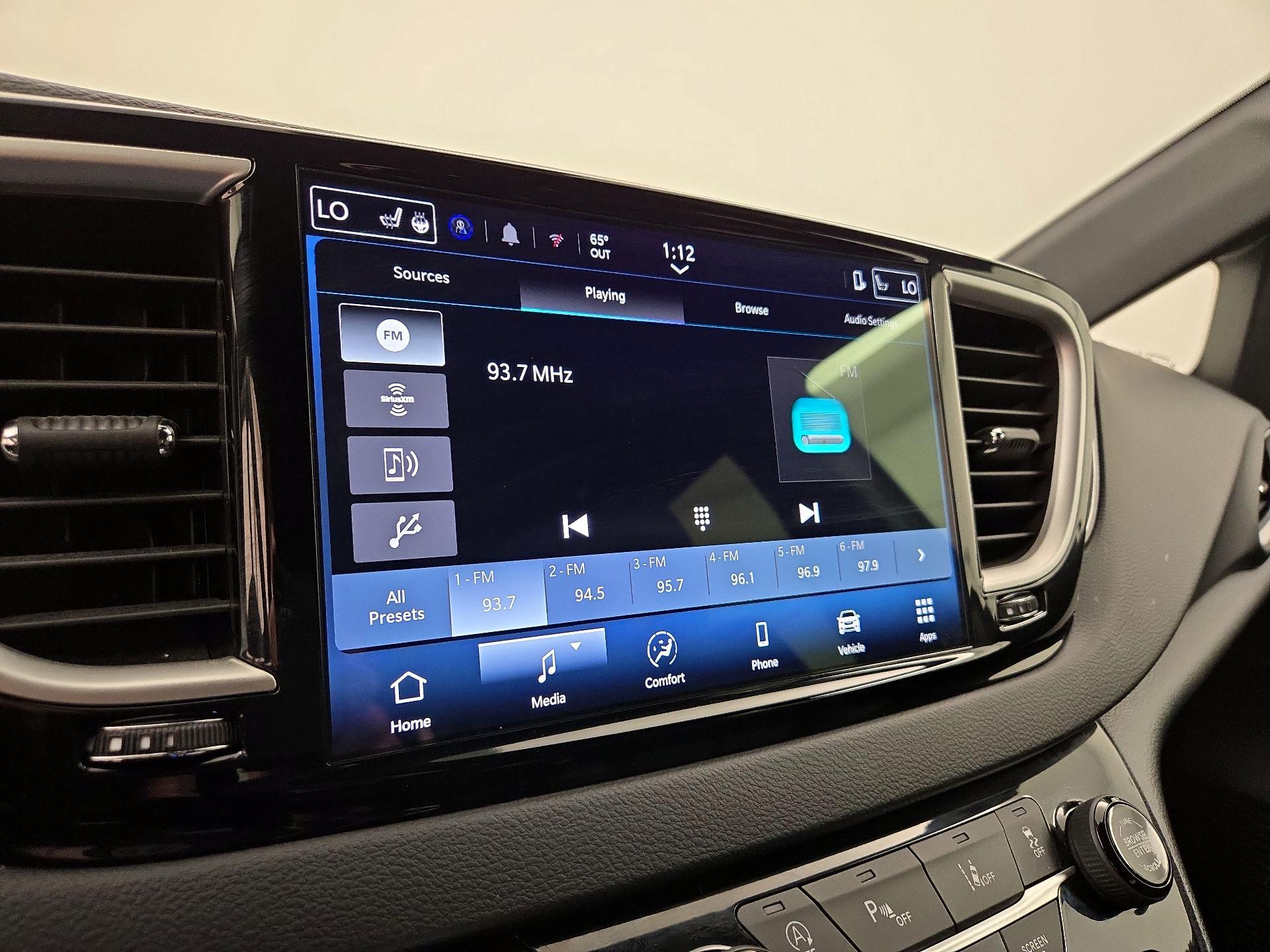 Thumbnail: 2025 Chrysler Pacifica - 15