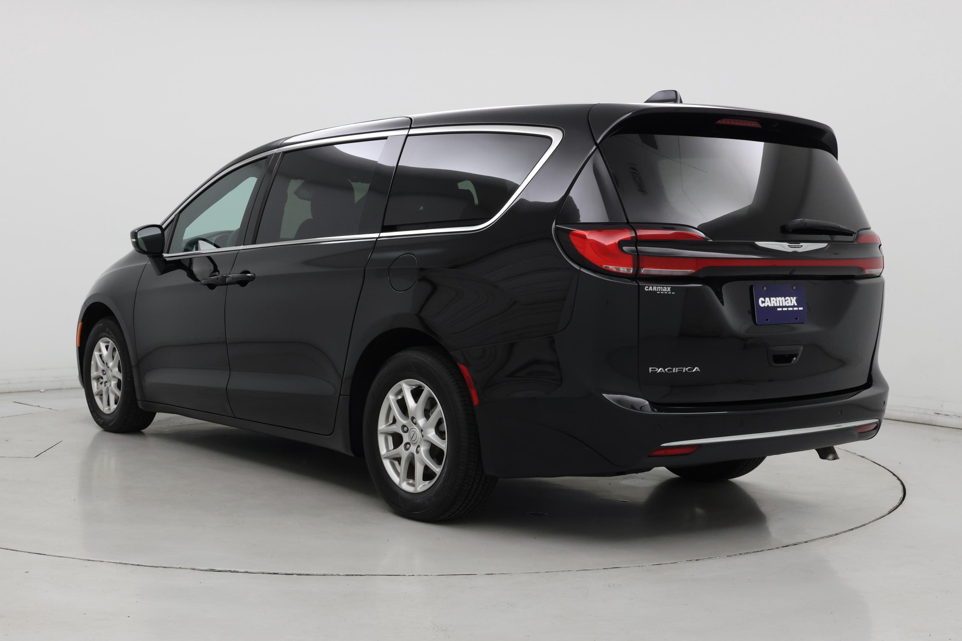 Thumbnail: 2025 Chrysler Pacifica - 2