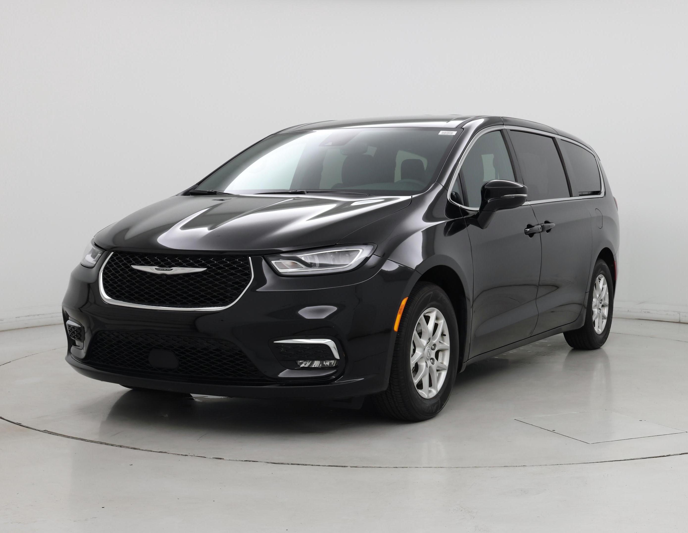 Thumbnail: 2025 Chrysler Pacifica - 4