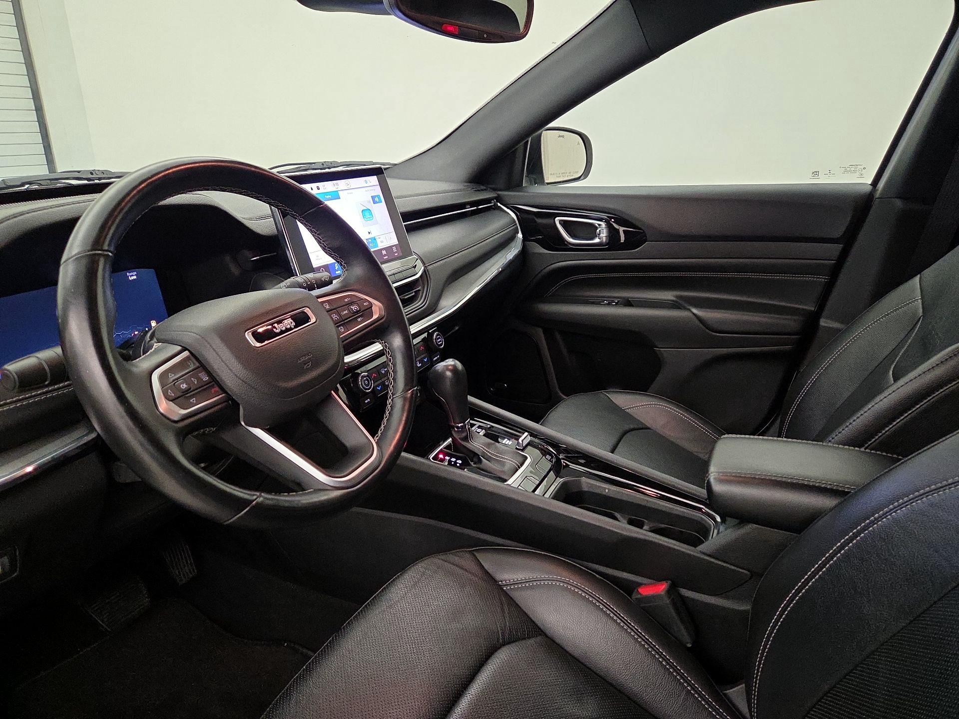 Thumbnail: 2022 Jeep Compass - 11