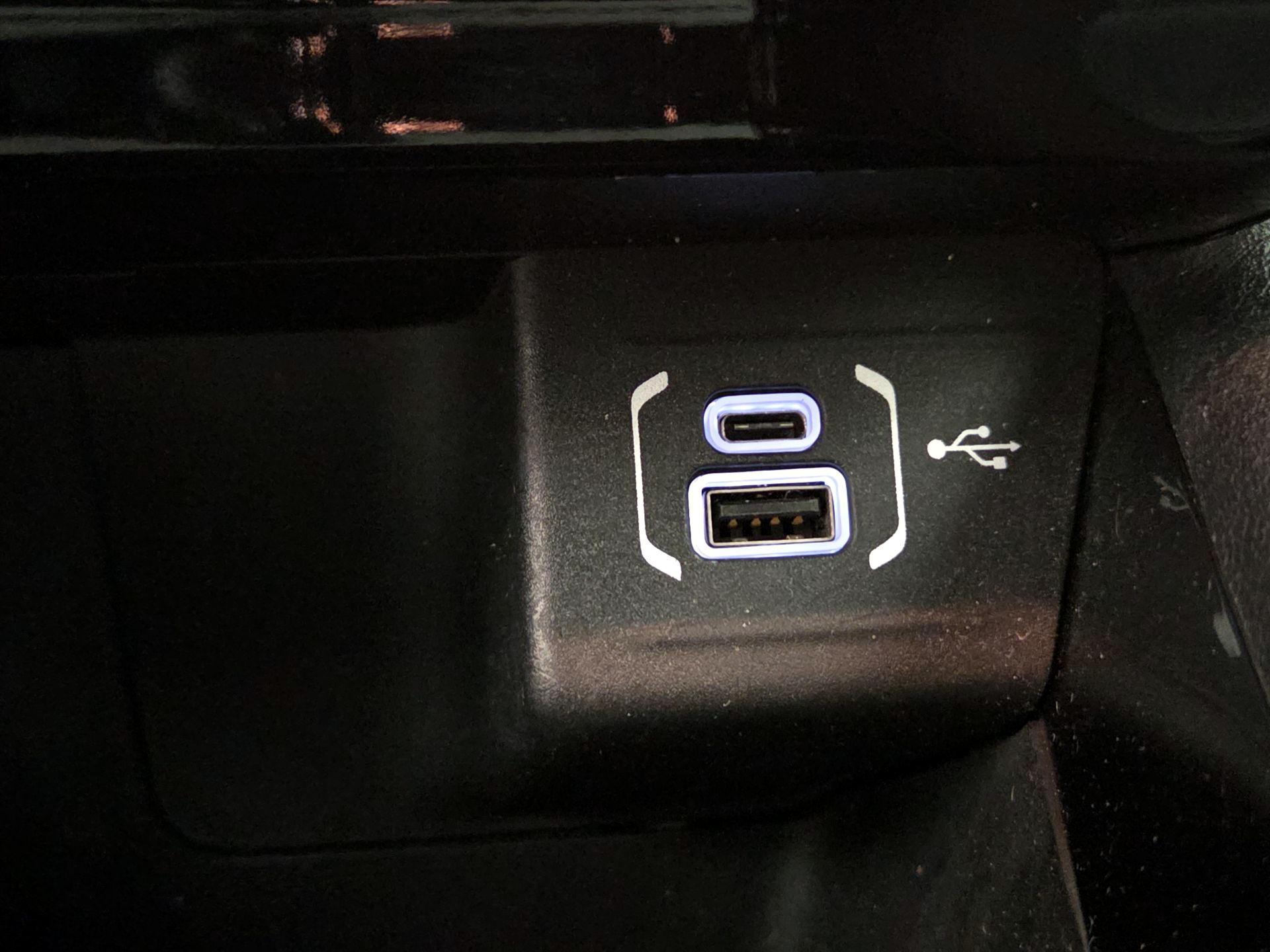 Thumbnail: 2022 Jeep Compass - 16