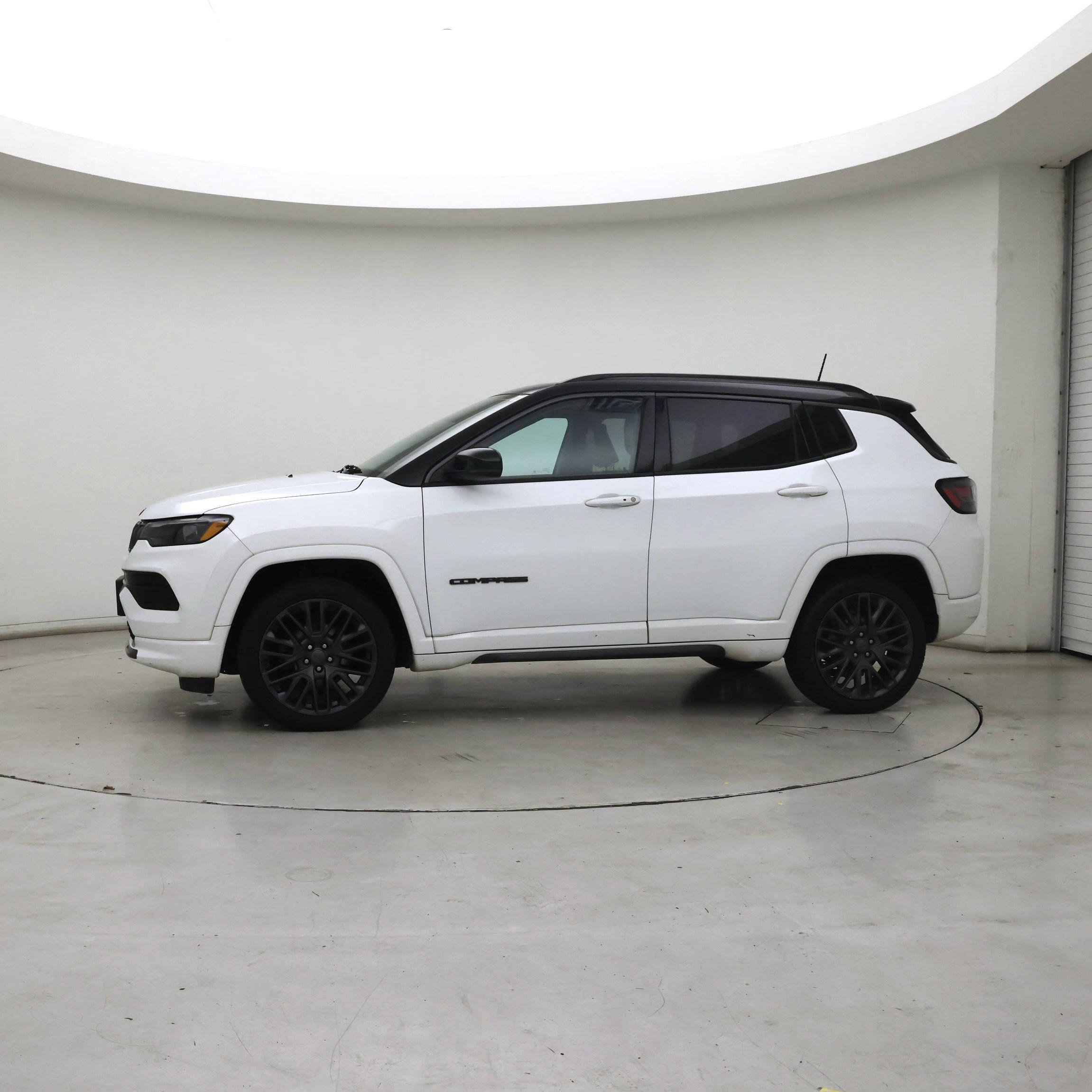 Thumbnail: 2022 Jeep Compass - 3