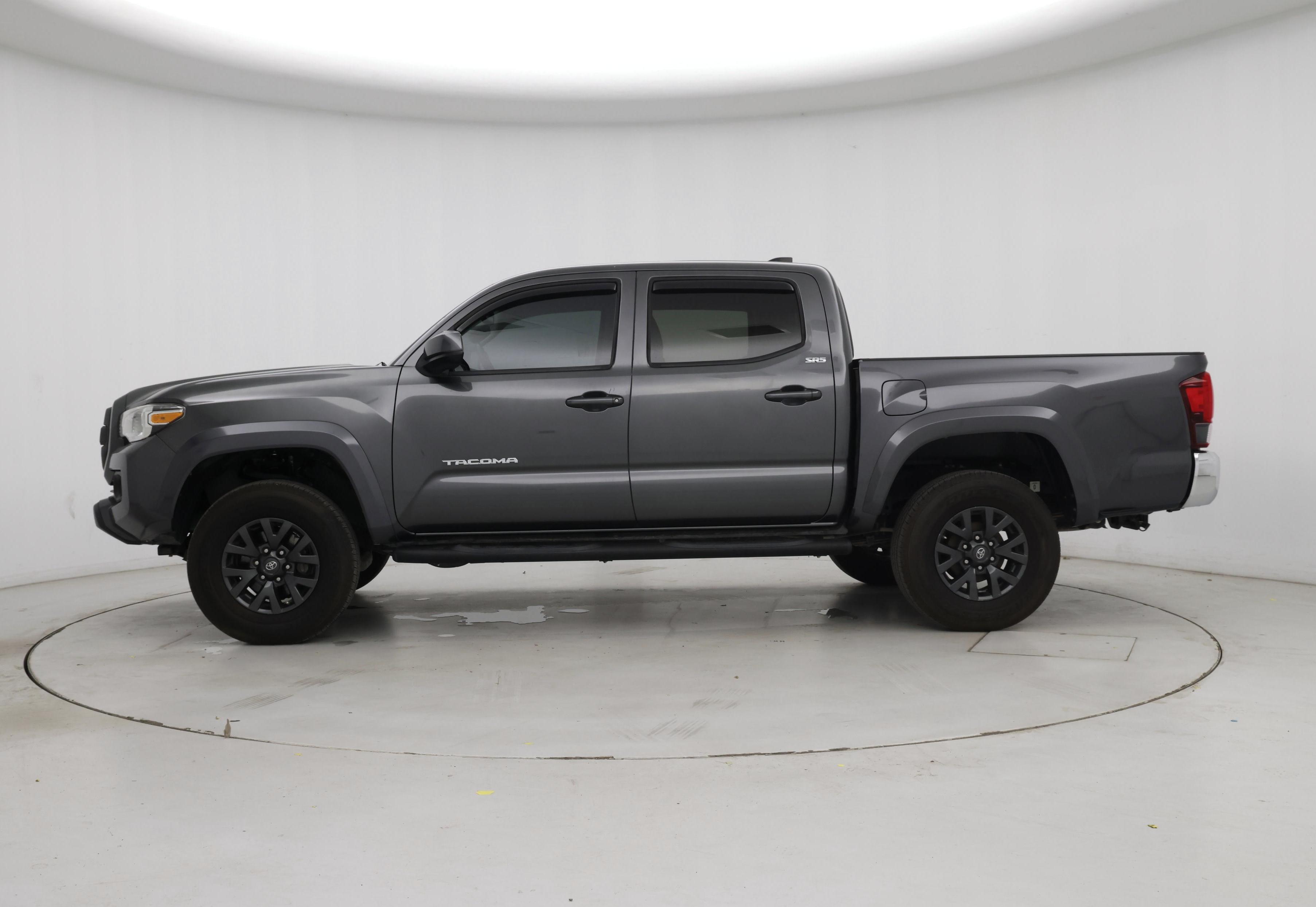 Thumbnail: 2020 Toyota Tacoma - 3
