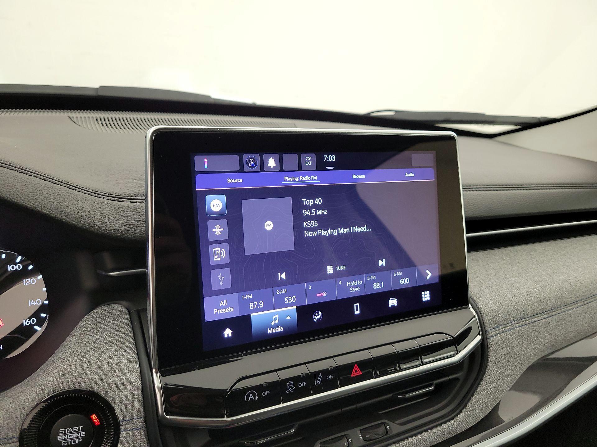 Thumbnail: 2022 Jeep Compass - 15