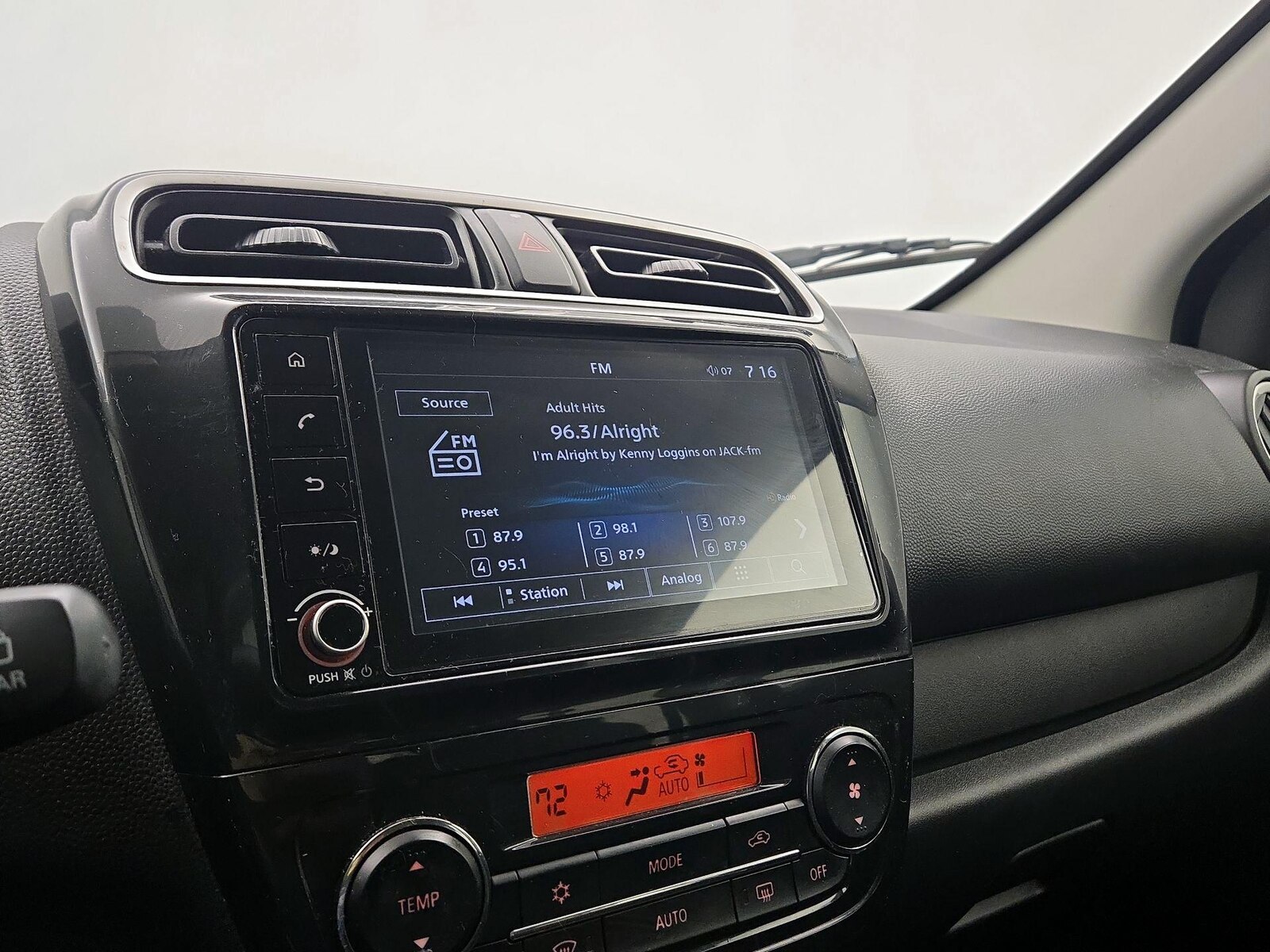2024 Mitsubishi Mirage SE - Photo 16