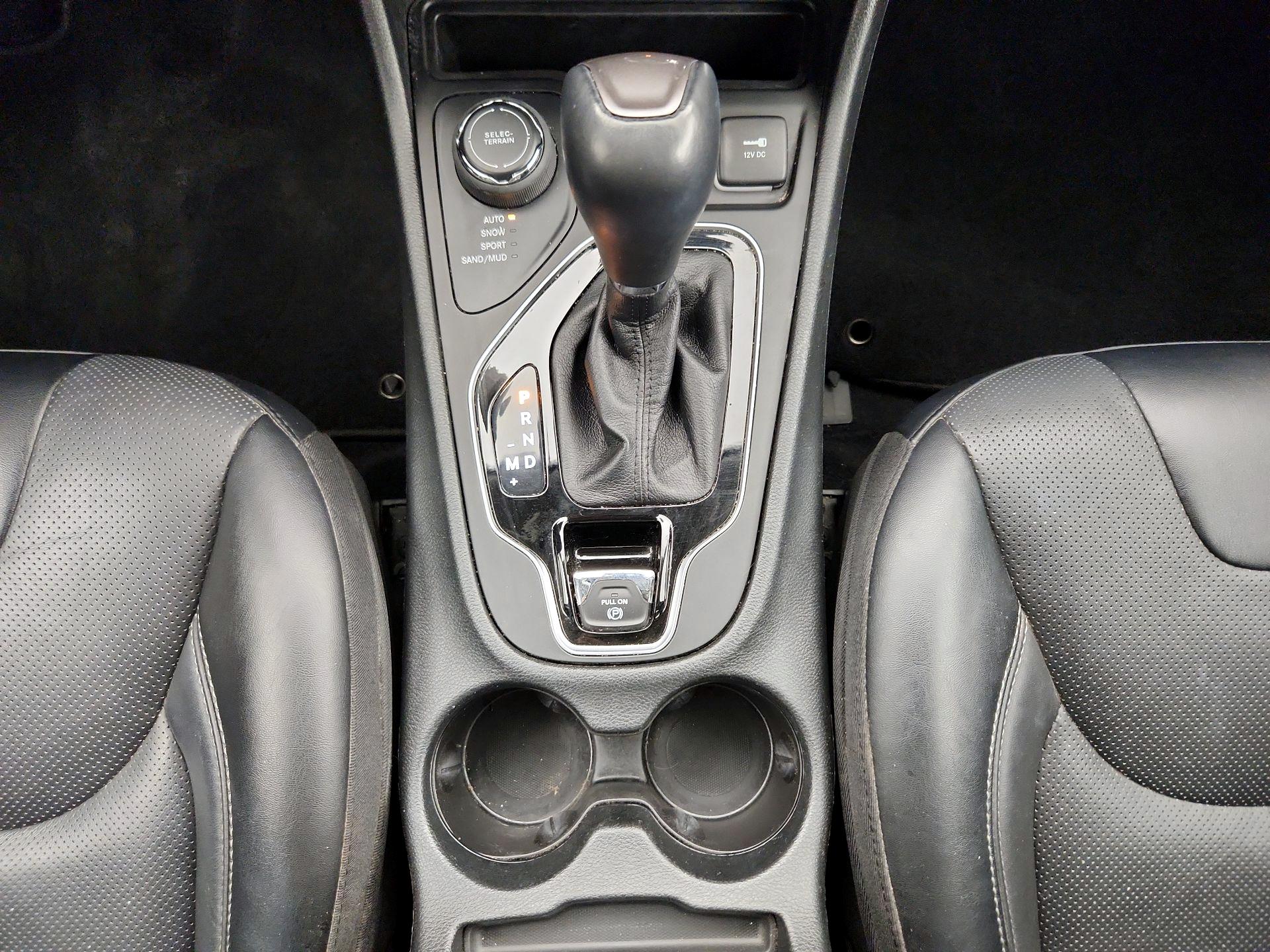 Thumbnail: 2022 Jeep Cherokee - 17