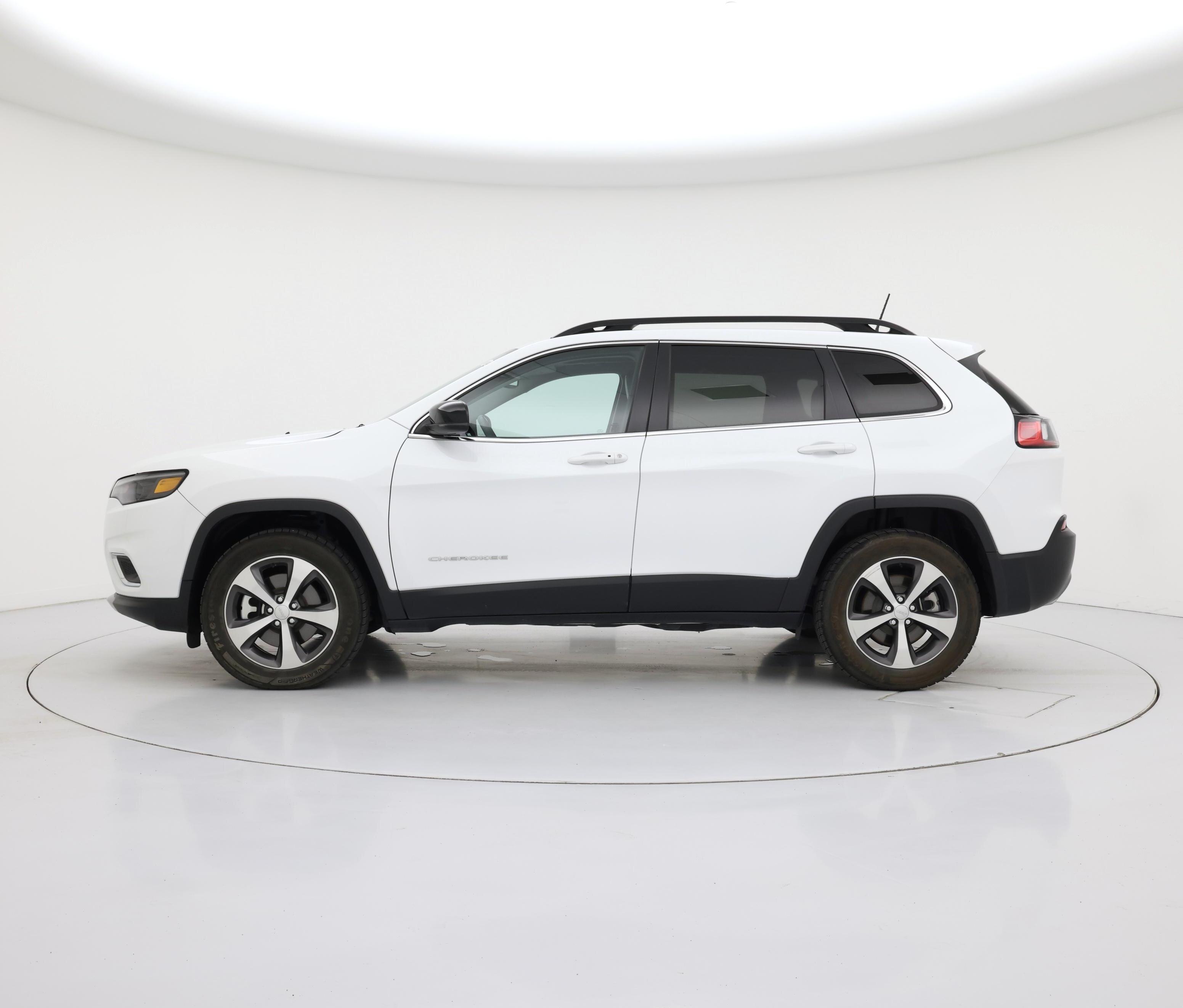 Thumbnail: 2022 Jeep Cherokee - 3