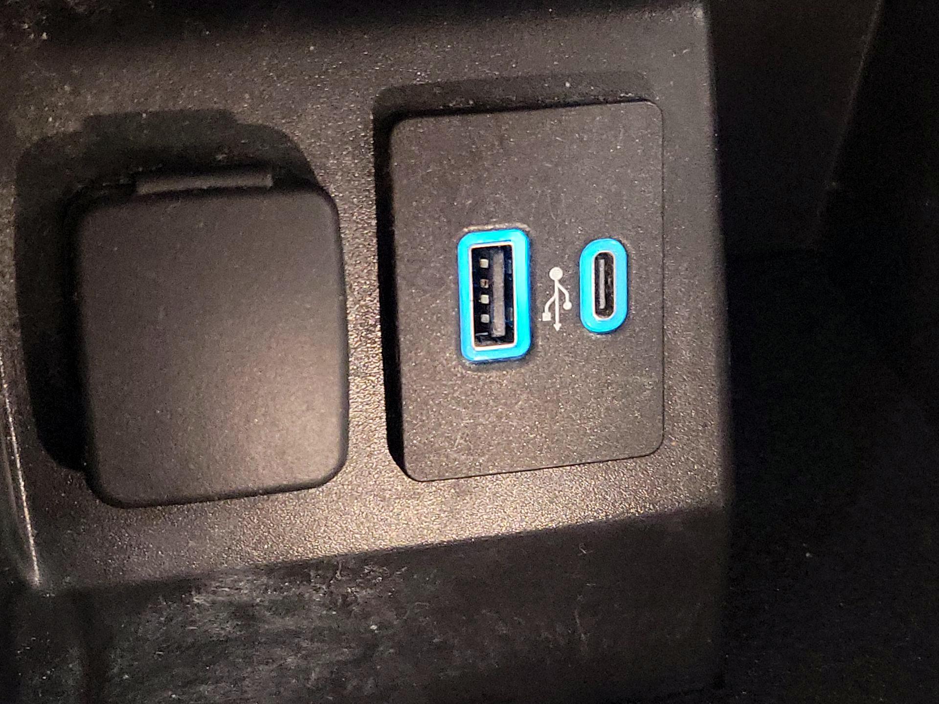 Thumbnail: 2021 Ford Explorer - 18