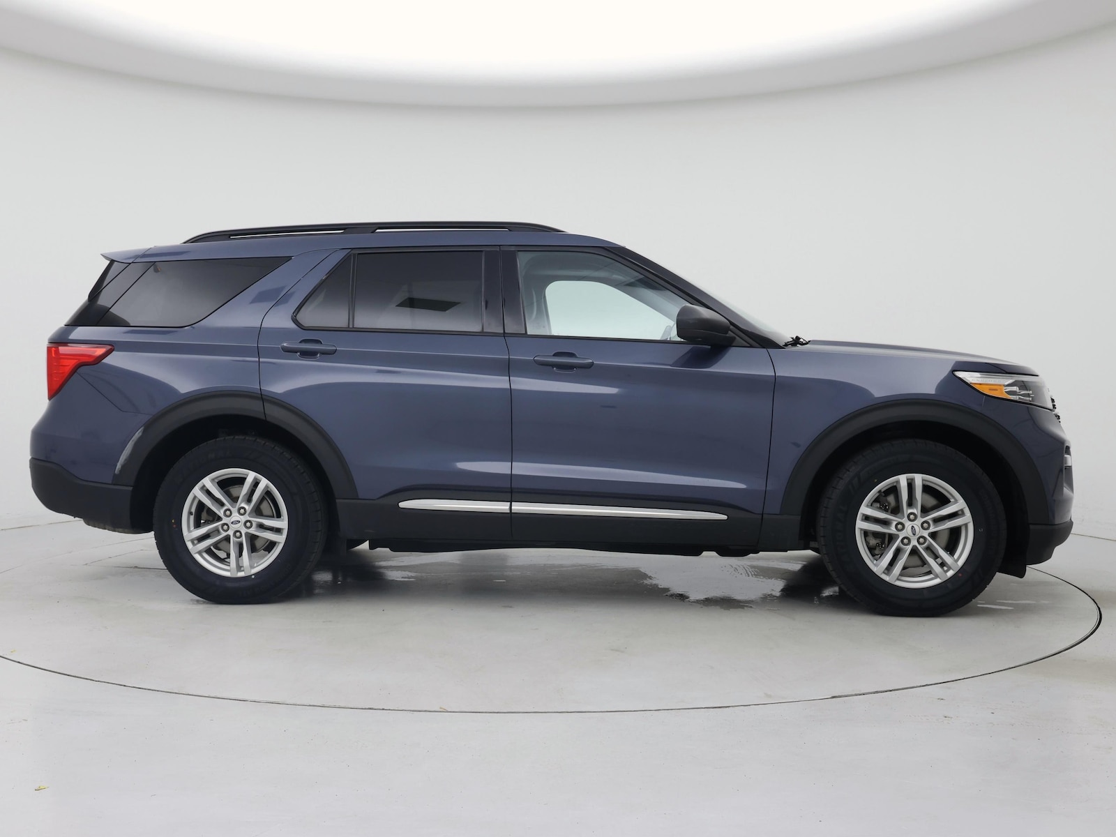 2021 Ford Explorer XLT - Photo 8