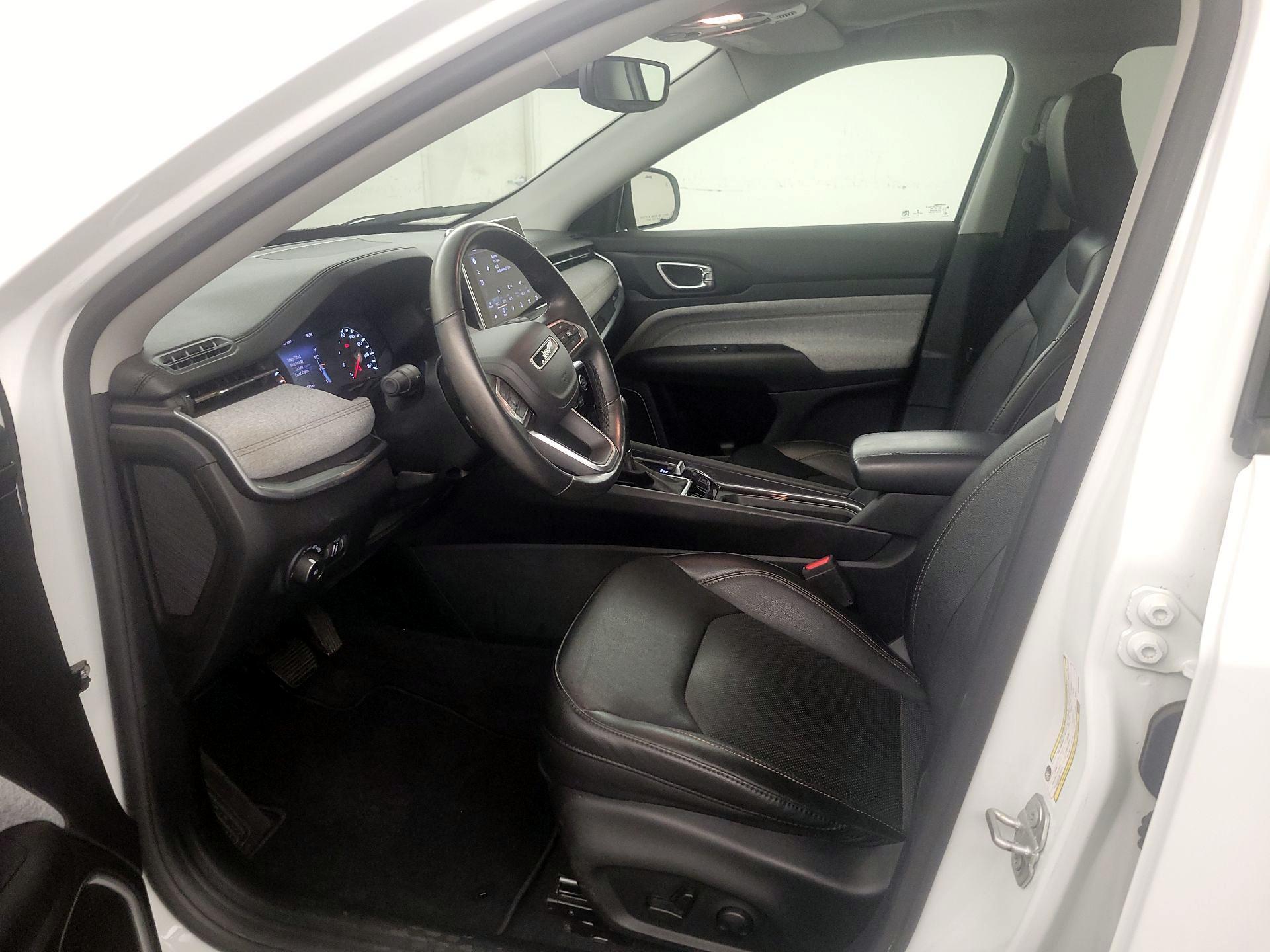 Thumbnail: 2022 Jeep Compass - 11