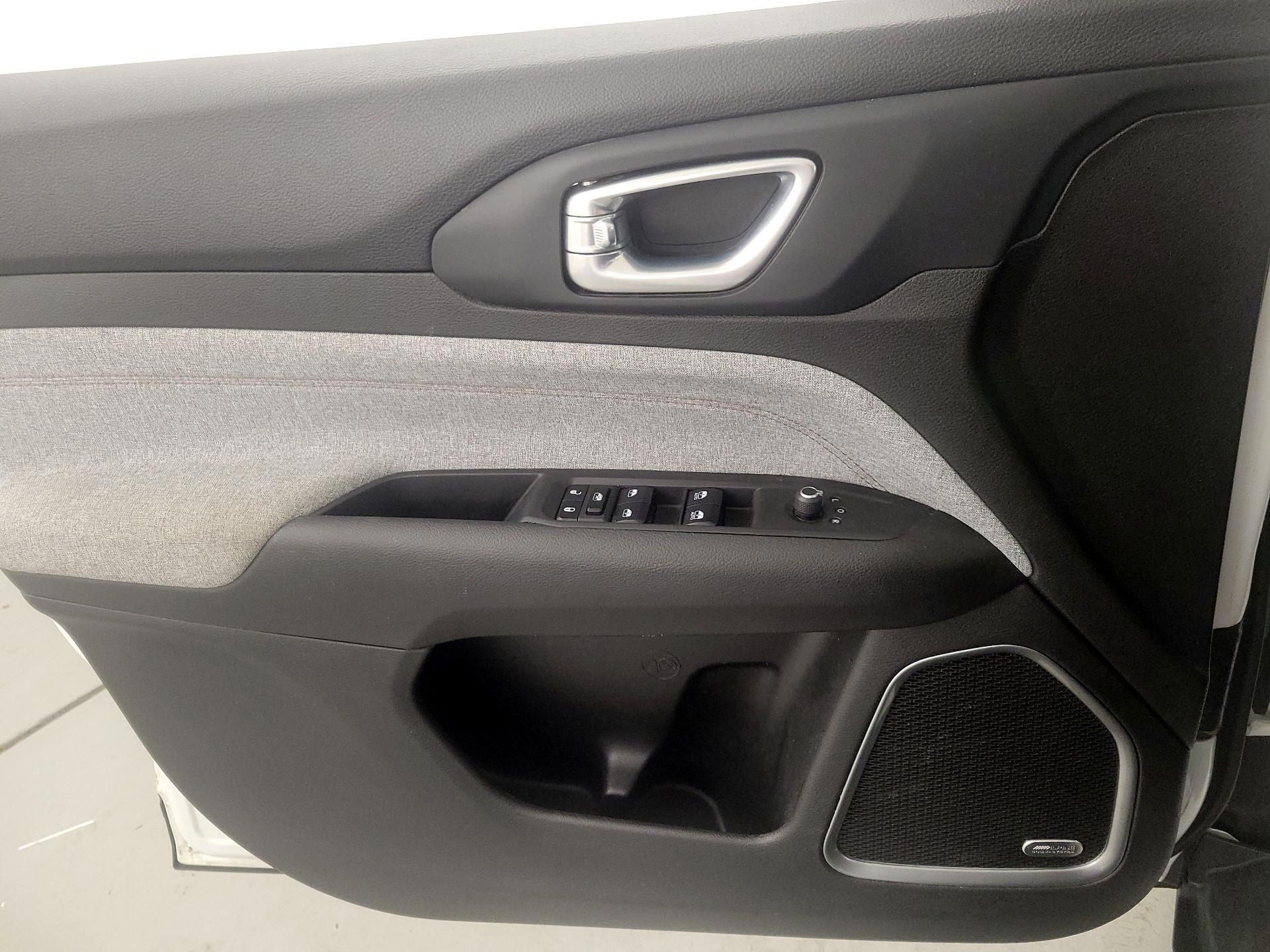 Thumbnail: 2022 Jeep Compass - 12