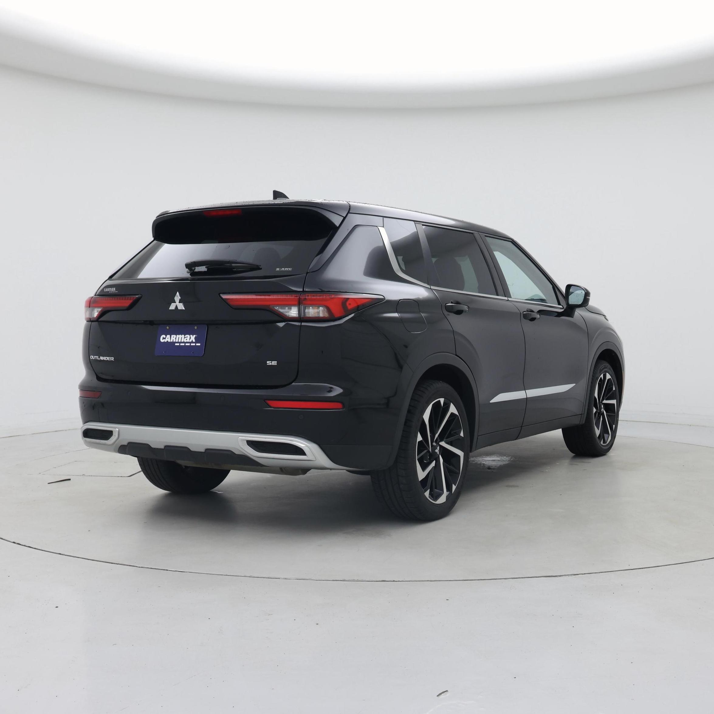 Thumbnail: 2022 Mitsubishi Outlander - 8