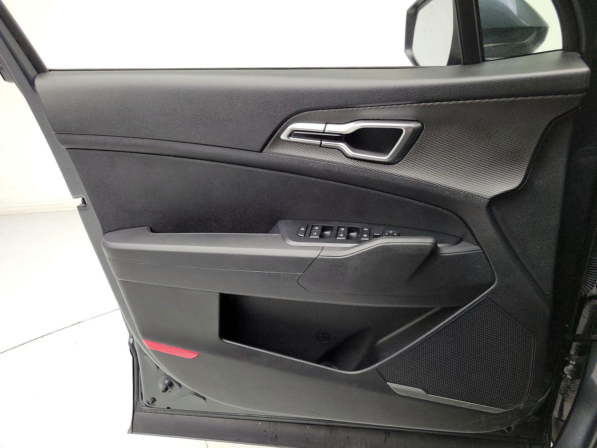 Thumbnail: 2025 Kia Sportage - 12