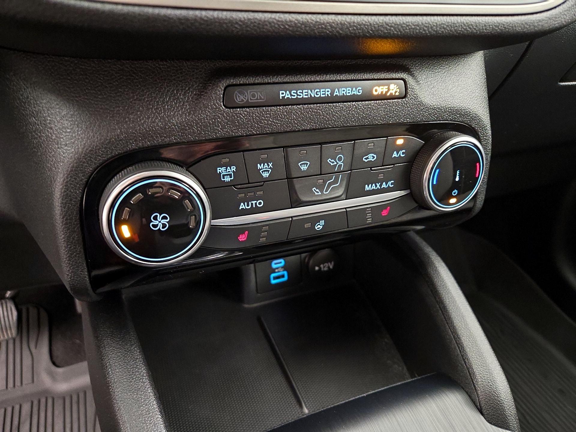 Thumbnail: 2022 Ford Escape - 16