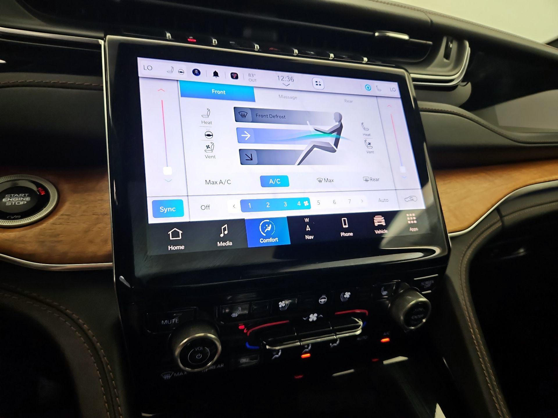 Thumbnail: 2022 Jeep Grand Cherokee L - 17