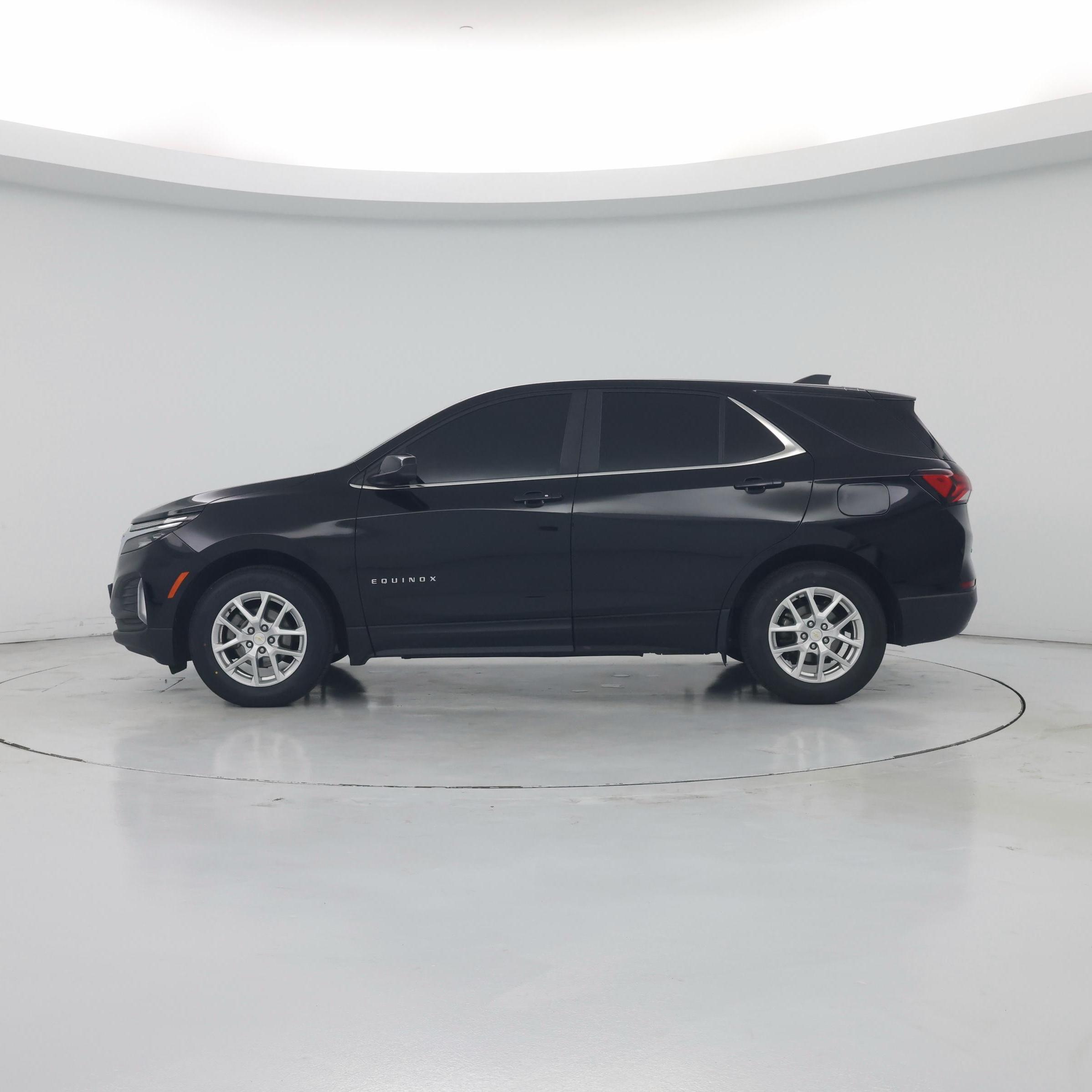 Thumbnail: 2023 Chevrolet Equinox - 3