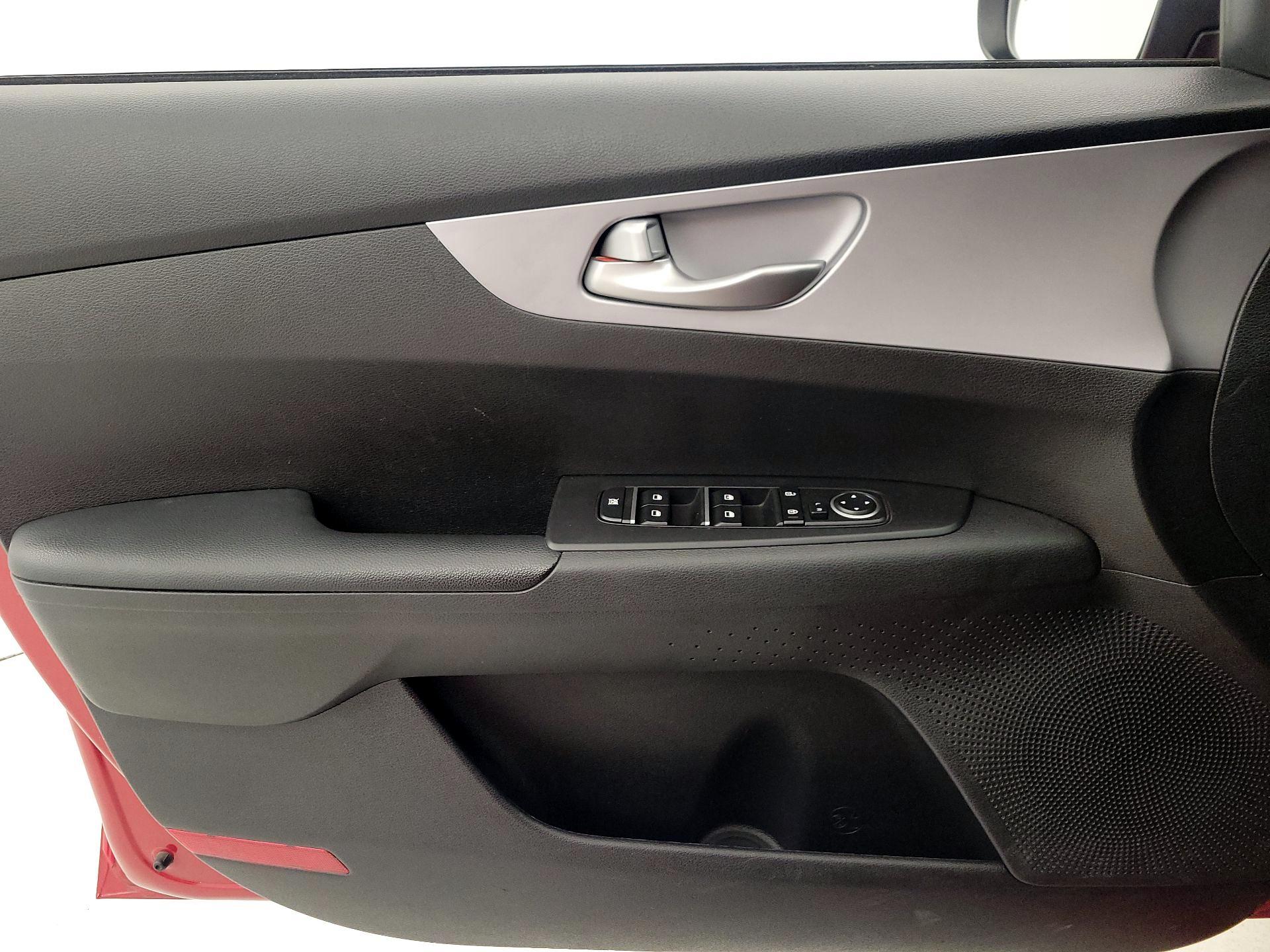 Thumbnail: 2024 Kia Forte - 12