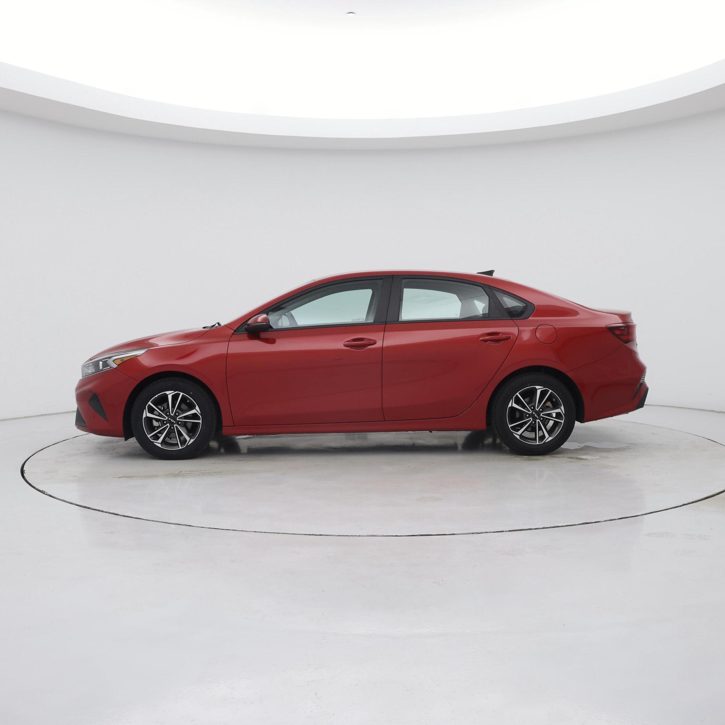 Thumbnail: 2024 Kia Forte - 3