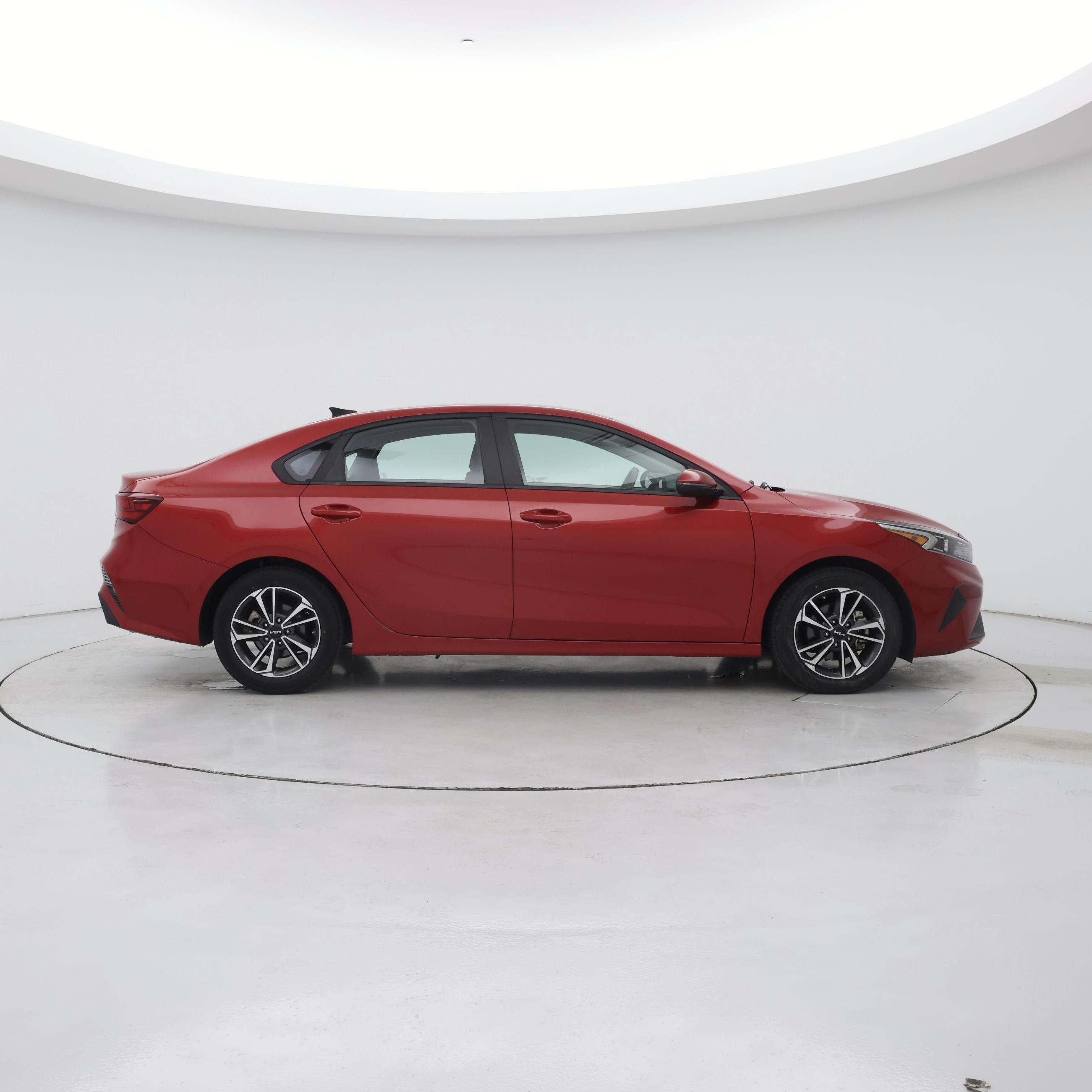 Thumbnail: 2024 Kia Forte - 7
