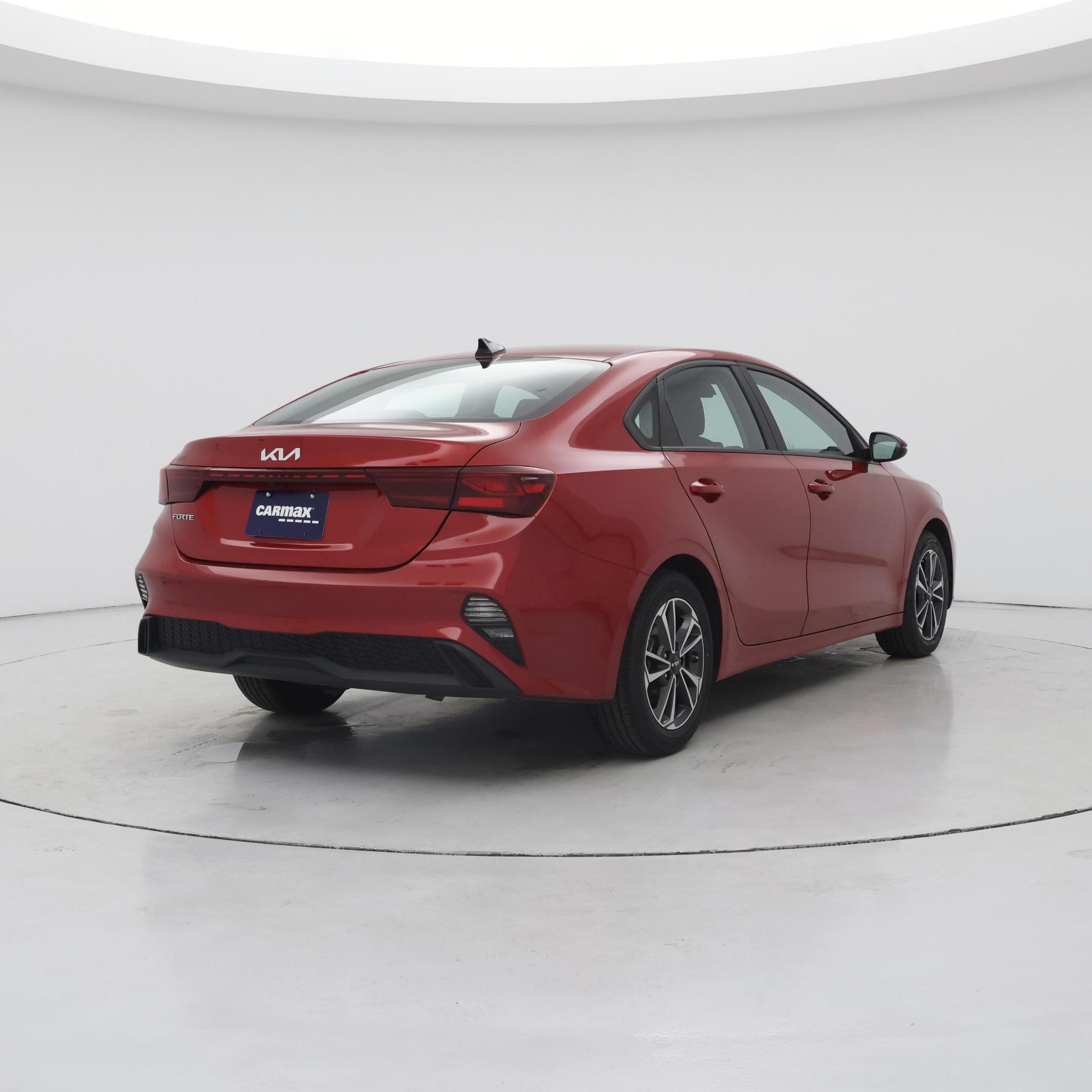 Thumbnail: 2024 Kia Forte - 8