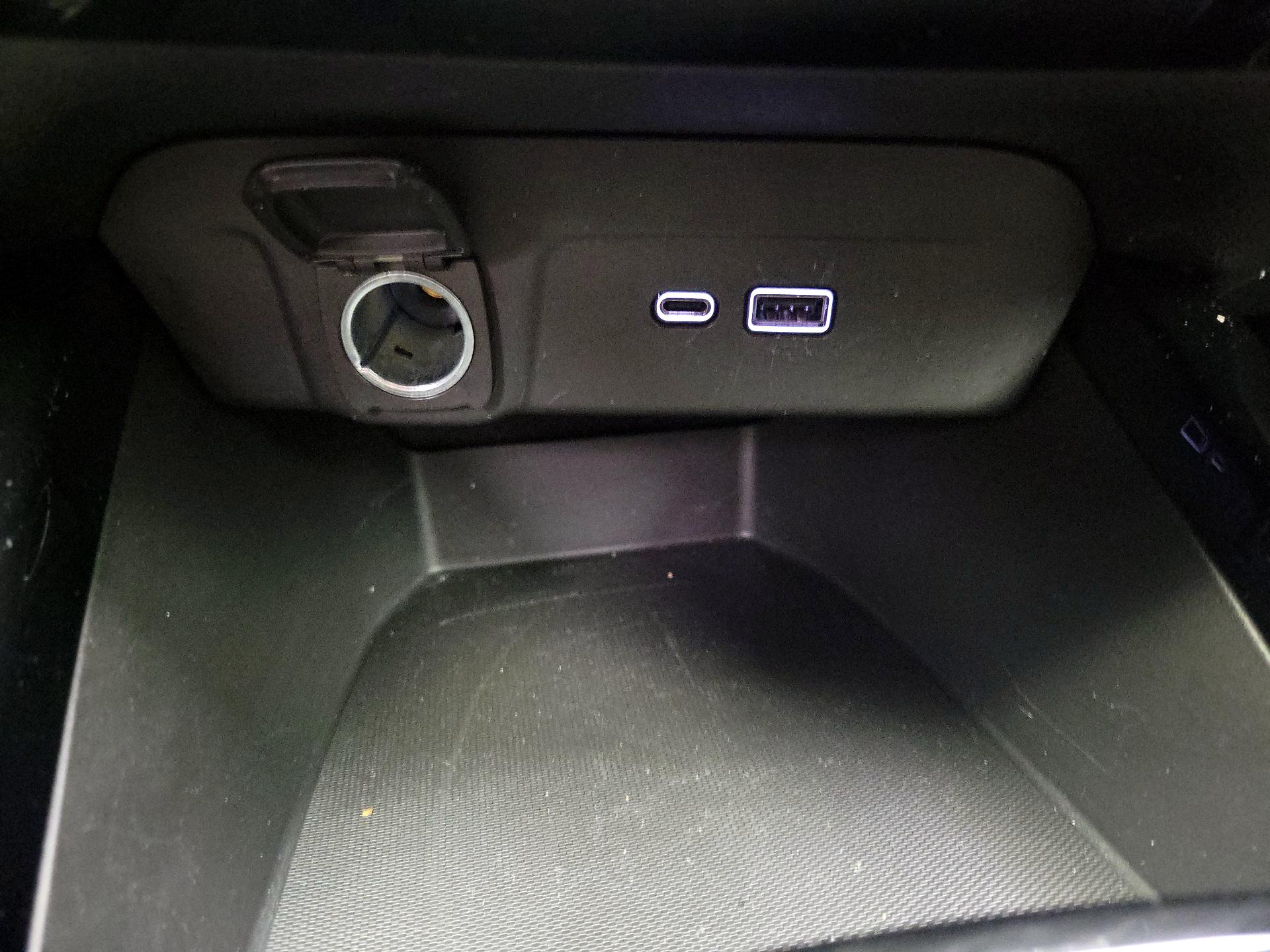 Thumbnail: 2024 Chevrolet Trax - 18