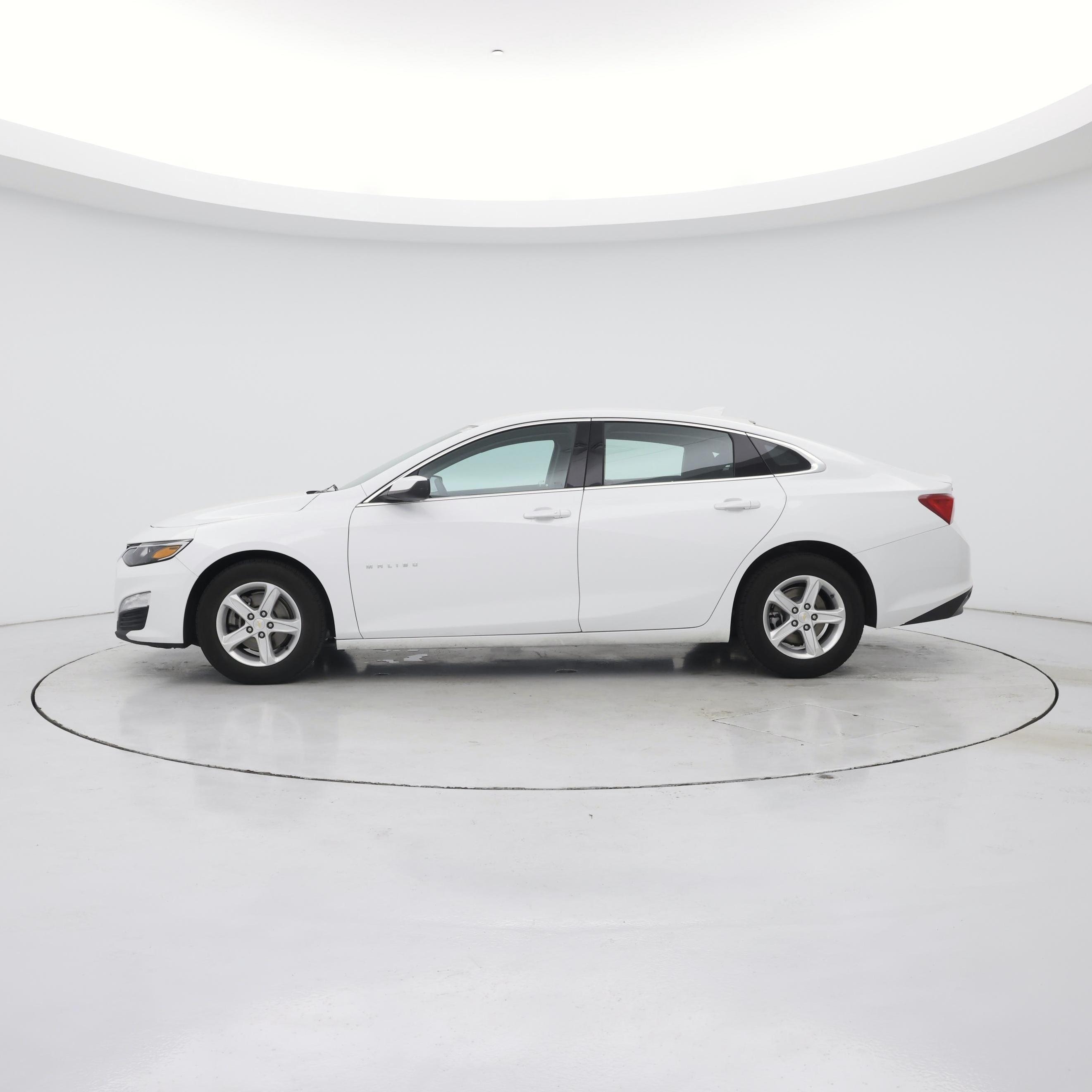 Thumbnail: 2024 Chevrolet Malibu - 3