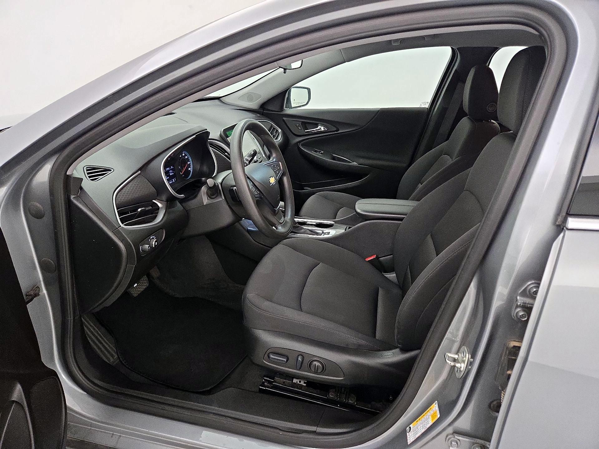 Thumbnail: 2025 Chevrolet Malibu - 11