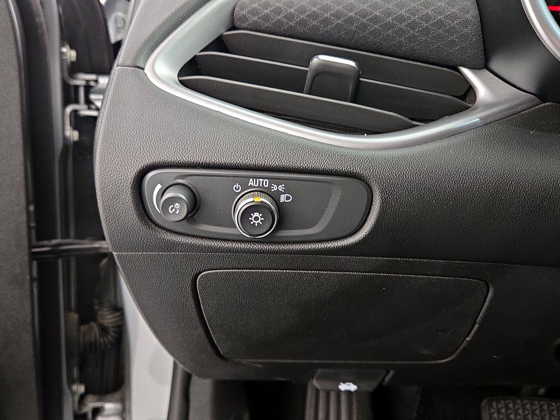 Thumbnail: 2025 Chevrolet Malibu - 13